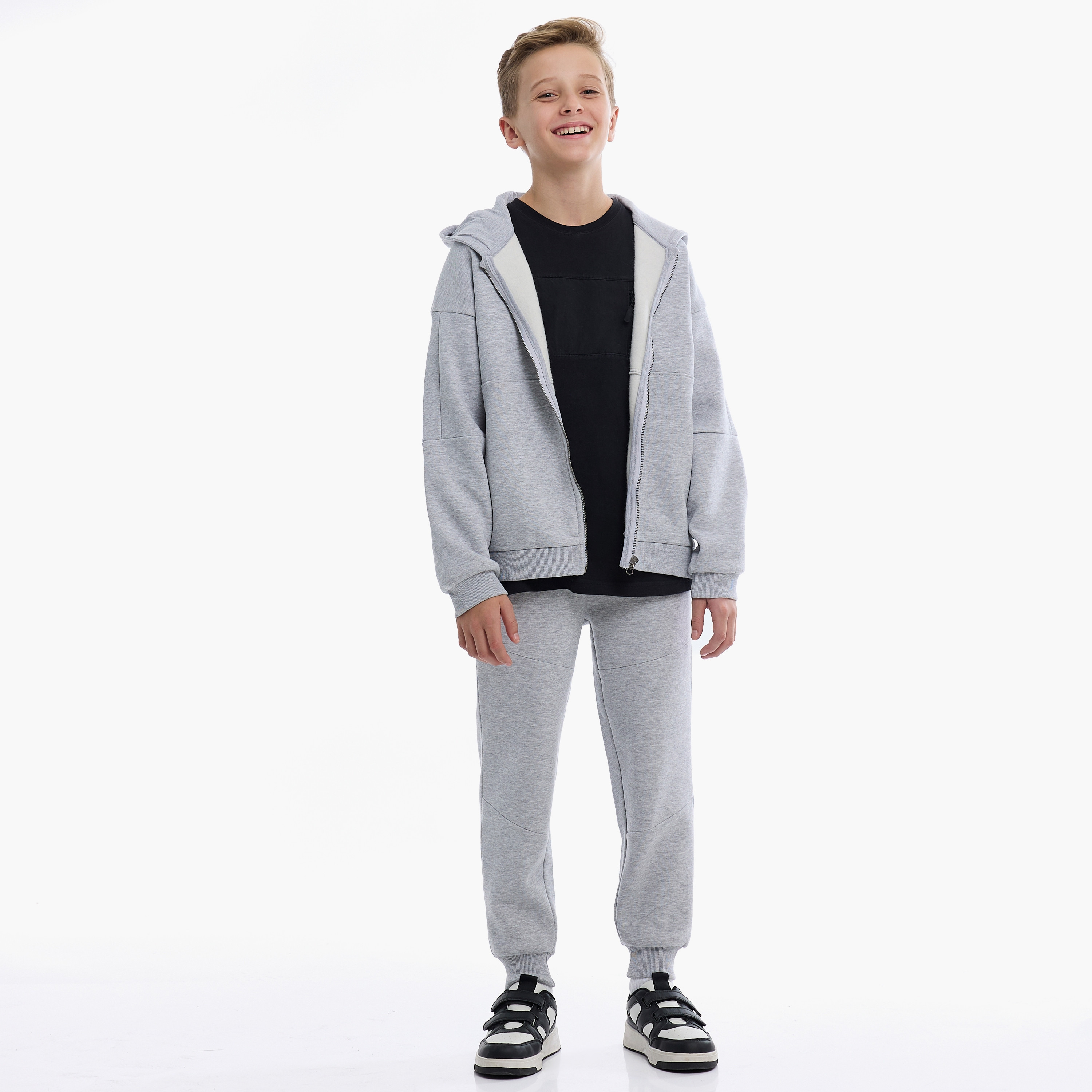 طقم من قطعتين هودي سادة مع بنطلون من فيكتور اند جين-boys-clothing-setsandcoords-image-3