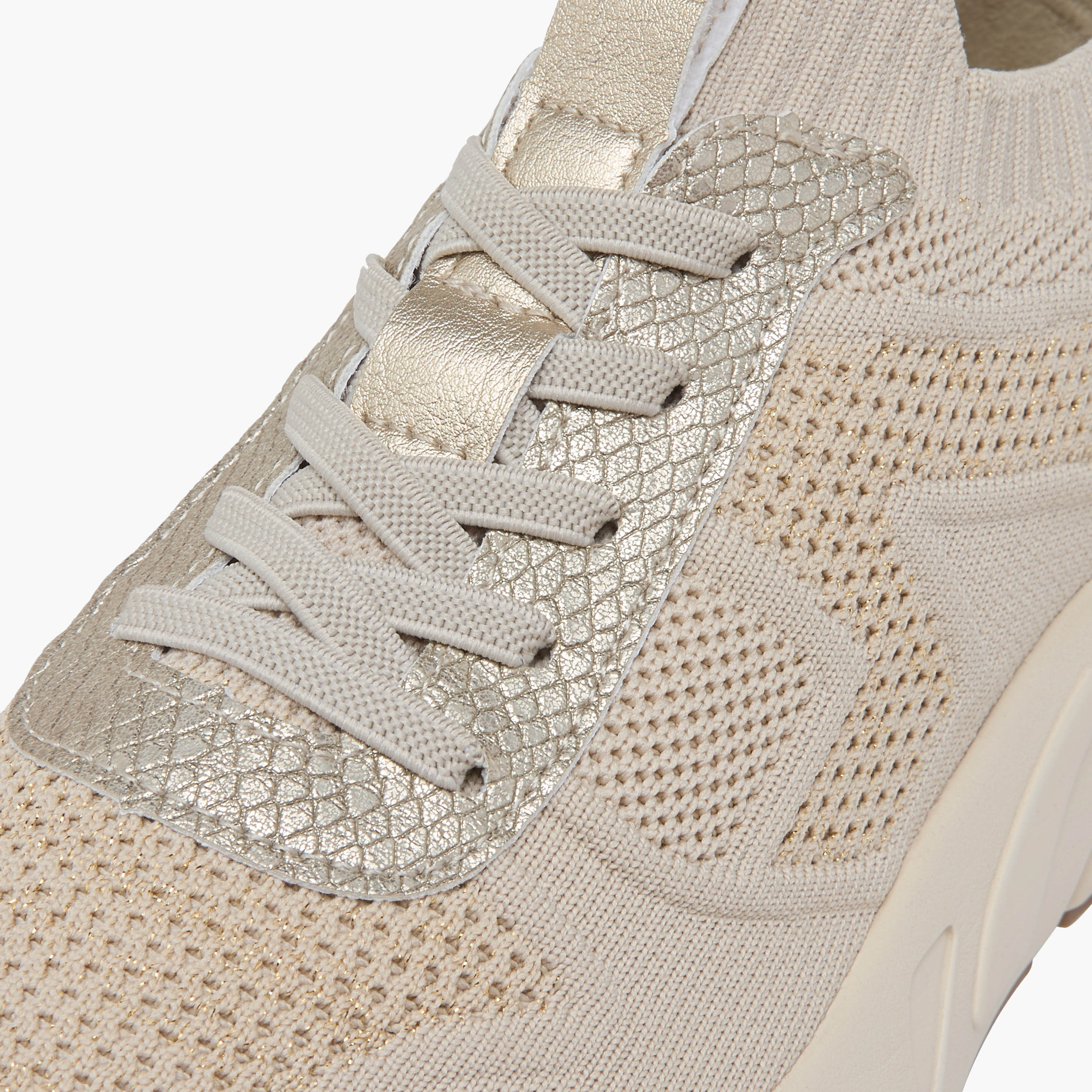 حذاء سنيكرز سهل الارتداء برباط من فلورا بيلا-women-shoes-sneakers-image-4