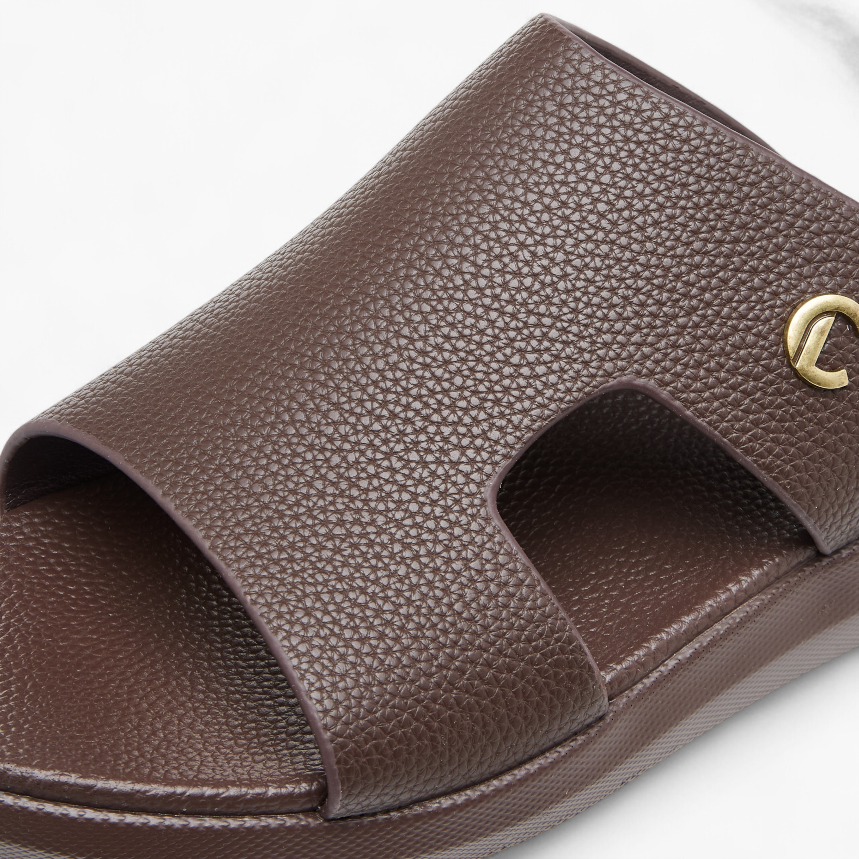Le Confort Cut-Out Detail Slip-On Sandals-men-shoes-sandals-image-4