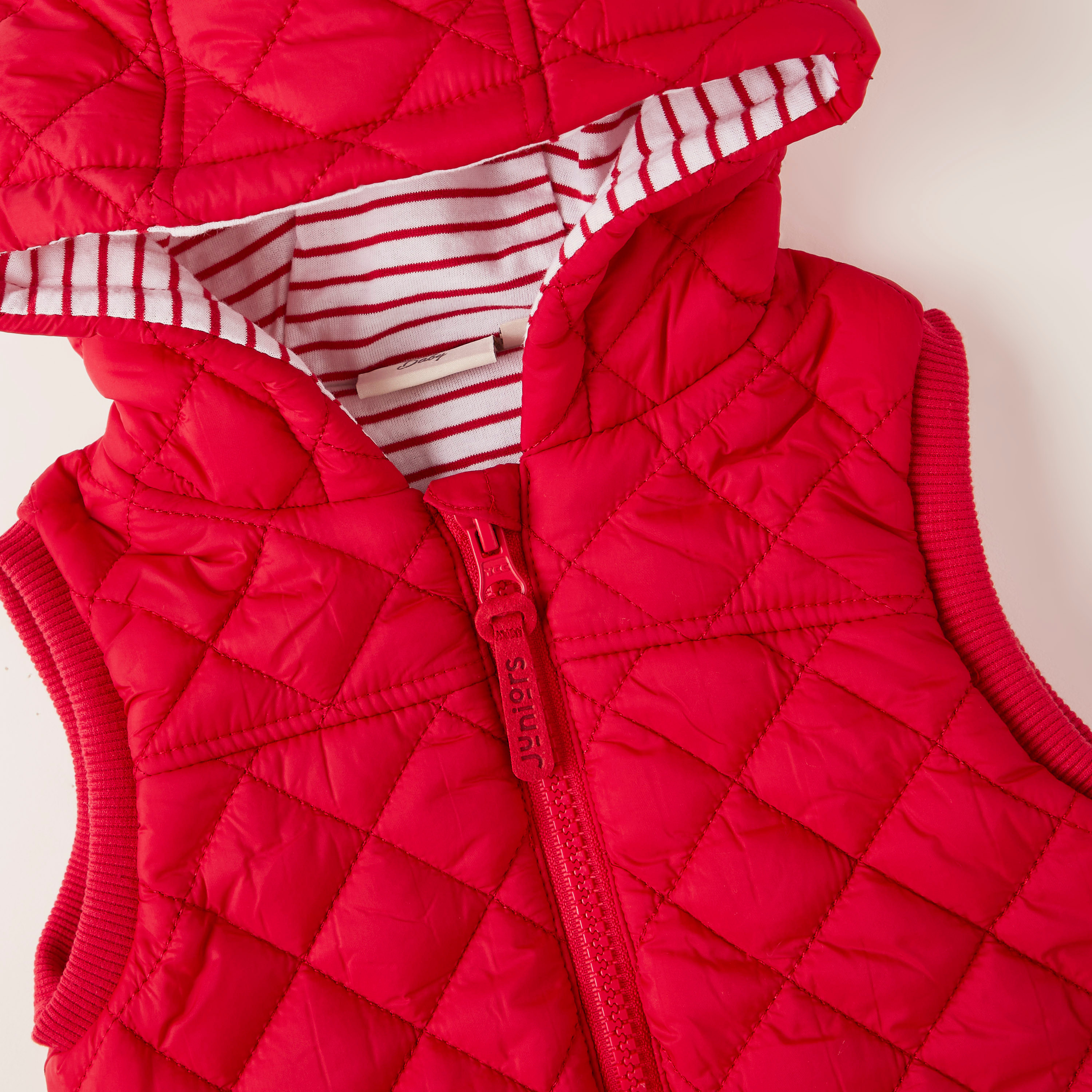 Juniors Textured Sleeveless Gilet with Hood and Zip Closure-baby-boys-clothing-winterwear-jacketsandblazers-image-2