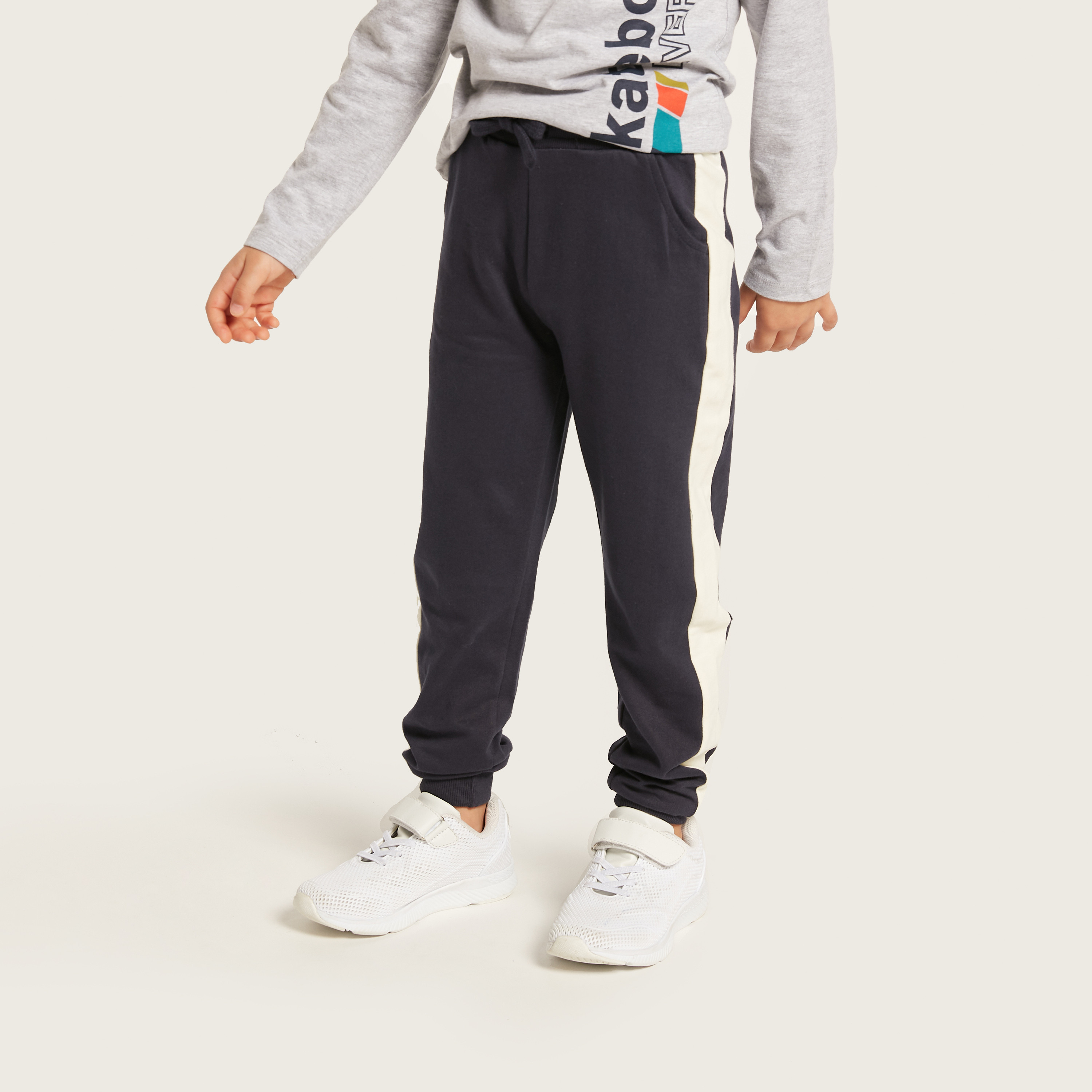 Juniors Panelled Joggers with Drawstring Closure and Pockets-boys-clothing-bottoms-joggersandtrackpants-image-2