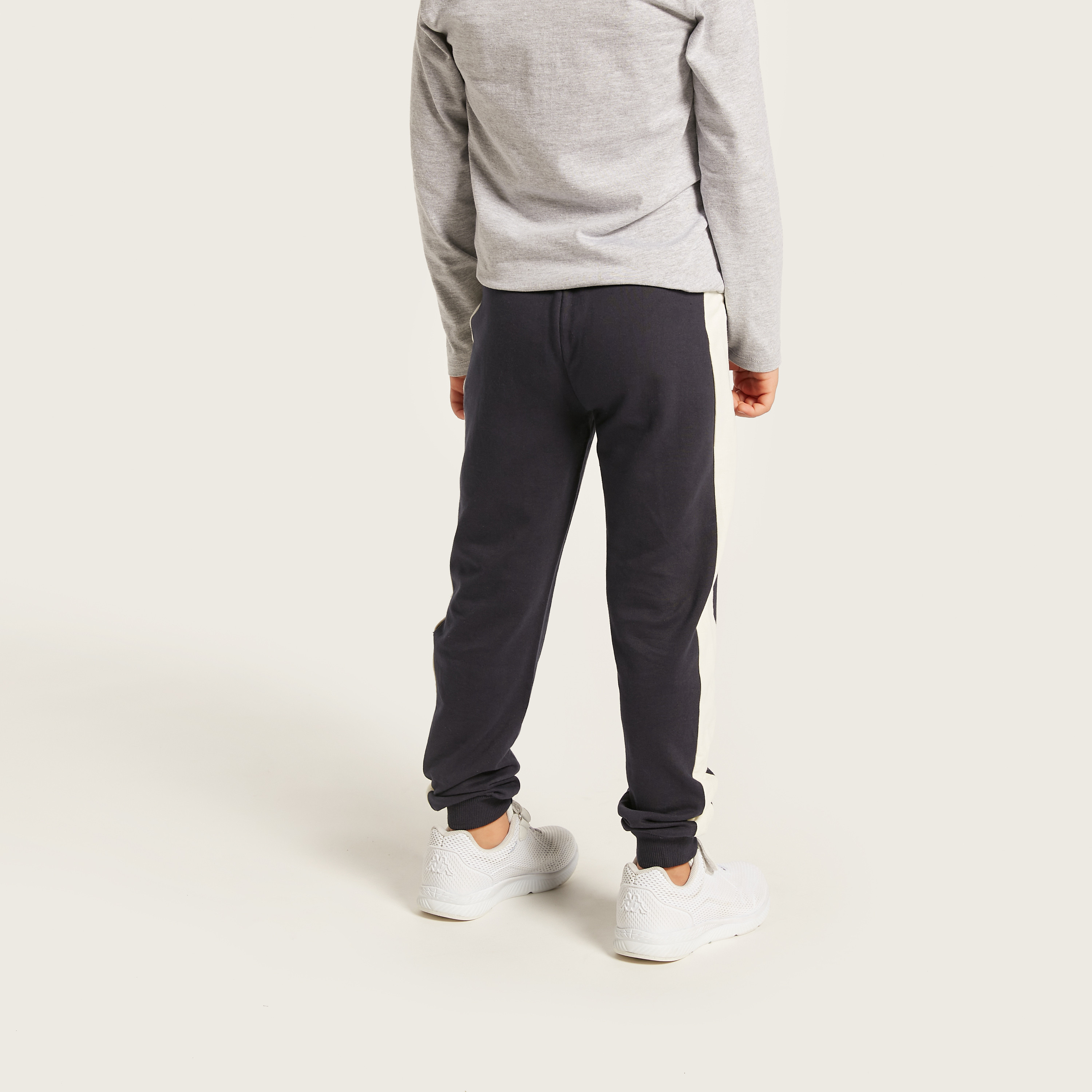 Juniors Panelled Joggers with Drawstring Closure and Pockets-boys-clothing-bottoms-joggersandtrackpants-image-4