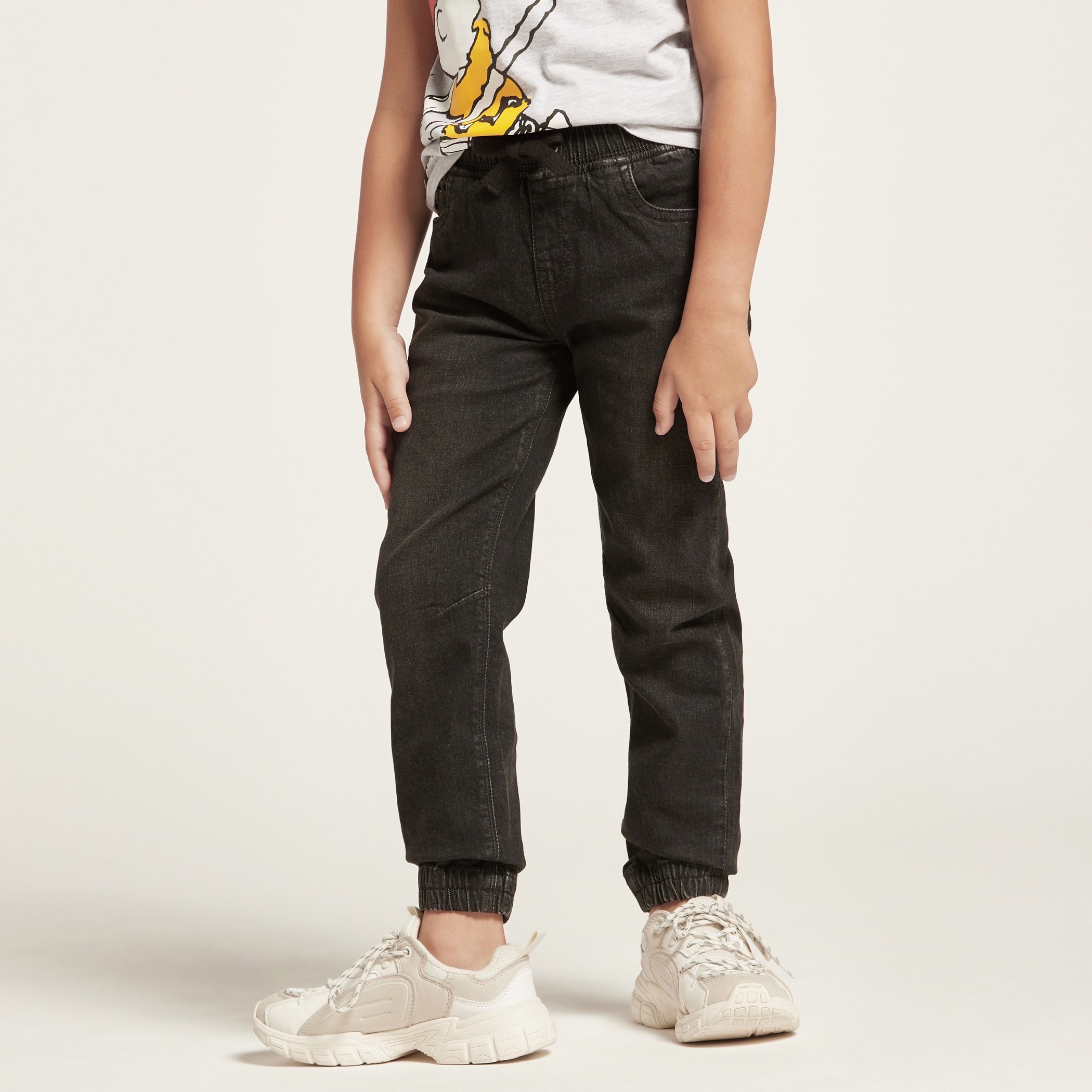بنطلون جينز بقصّة عادية من جونيورز-boys-clothing-bottoms-jeans-image-3