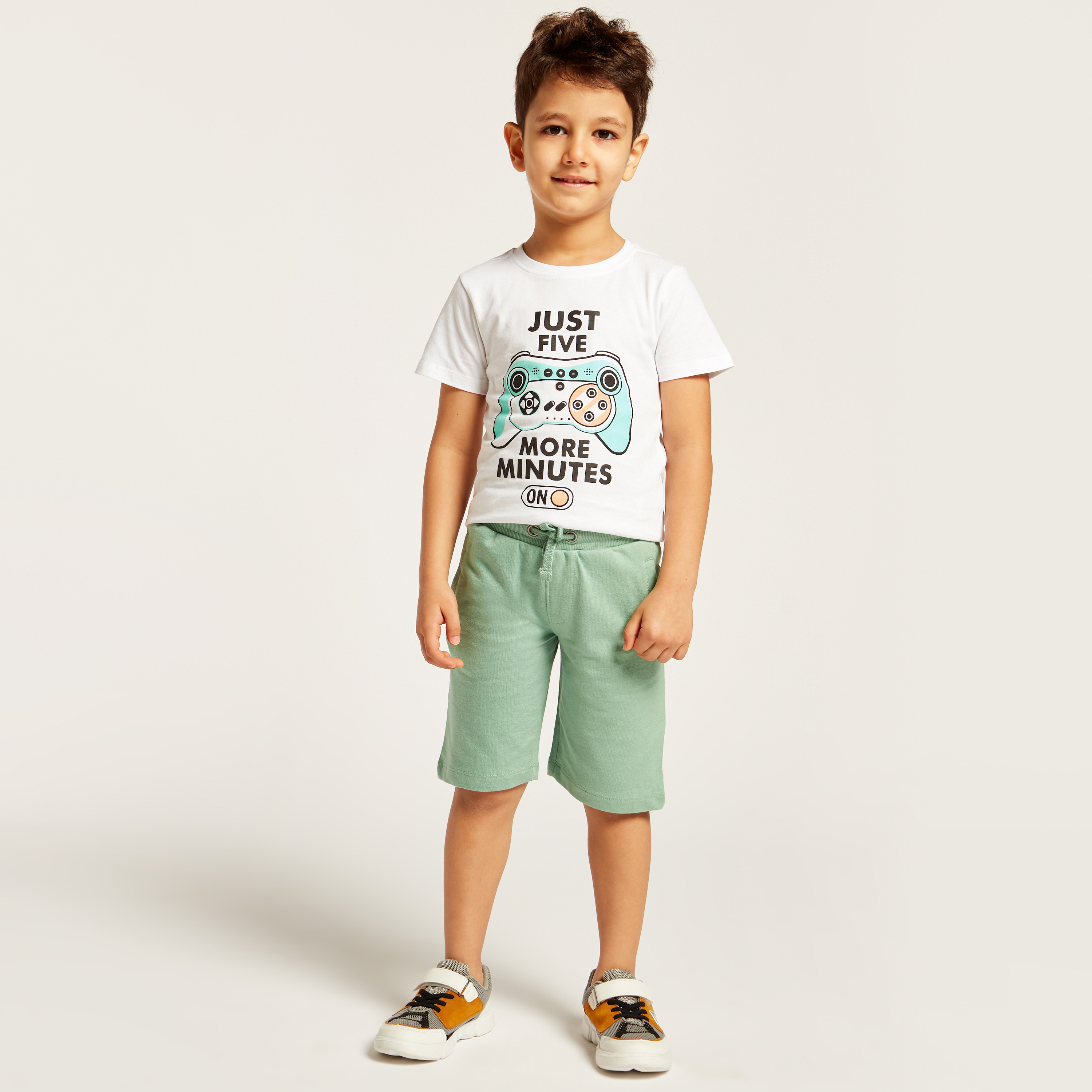 Juniors Solid Shorts with Pockets and Drawstring Closure - Set of 3-baby-boys-clothing-bottoms-shorts-image-2