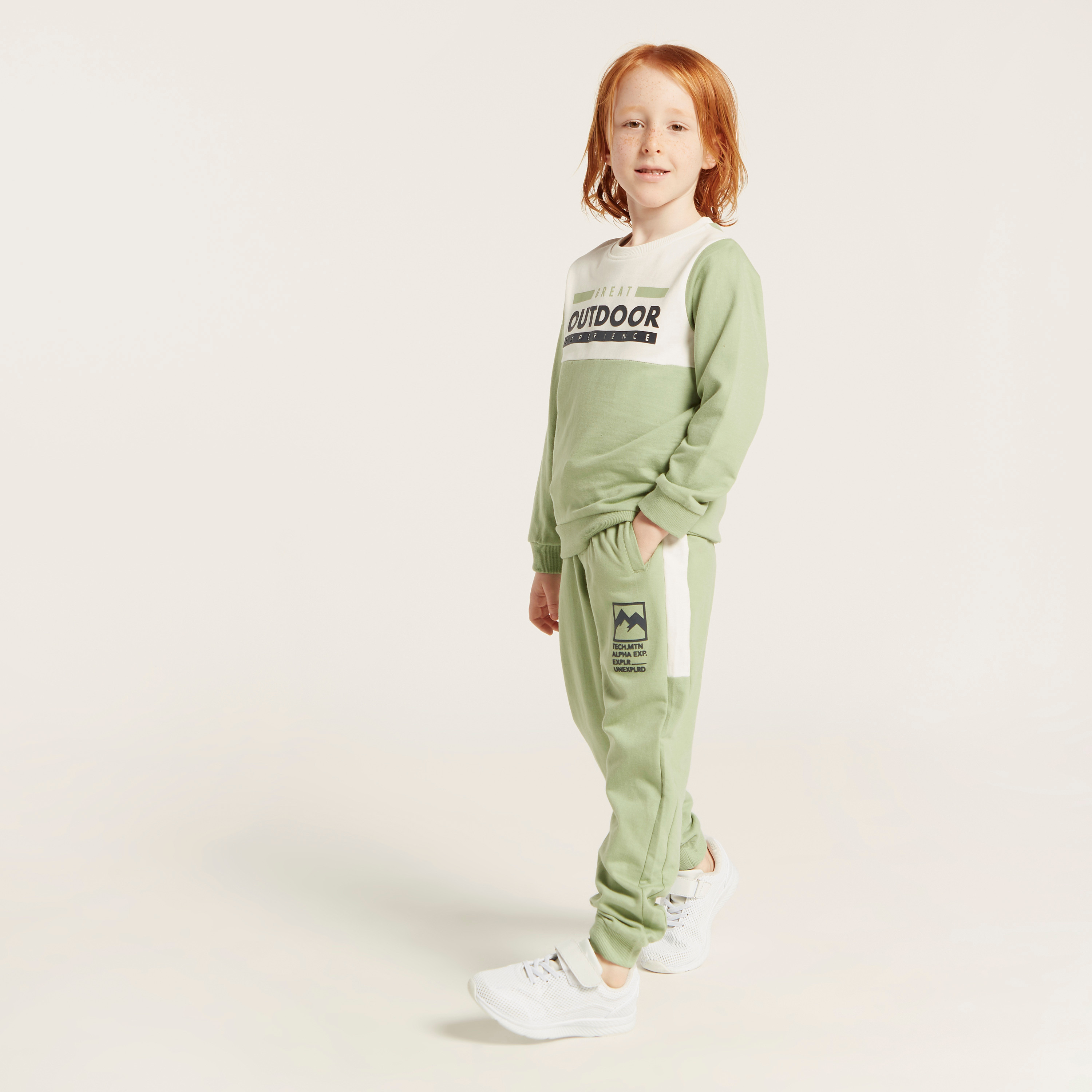 Juniors Printed Long Sleeves T-shirt with Jog Pants-boys-clothing-setsandcoords-image-1