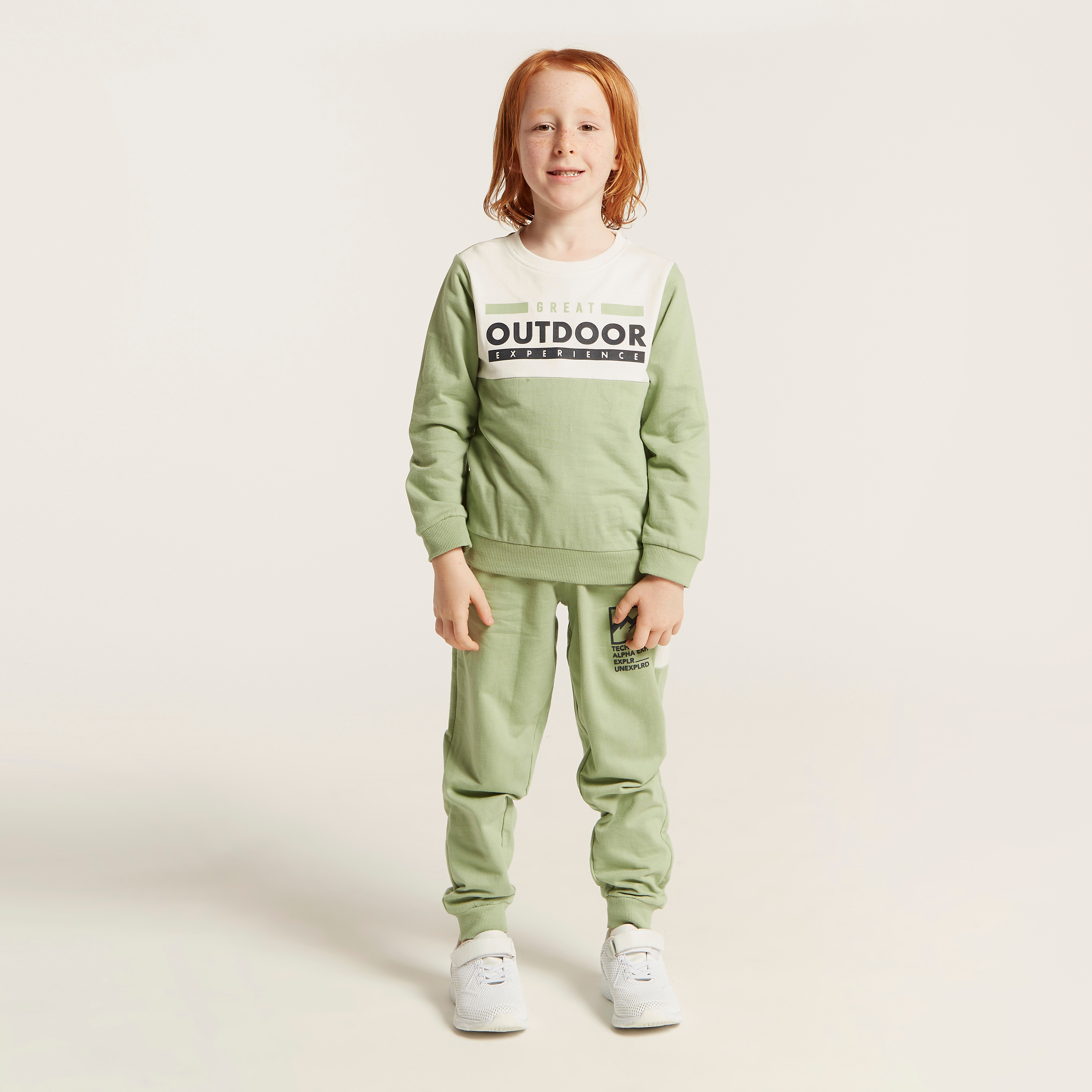 Juniors Printed Long Sleeves T-shirt with Jog Pants-boys-clothing-setsandcoords-image-2