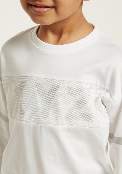 XYZ Graphic Print T-shirt with Long Sleeves