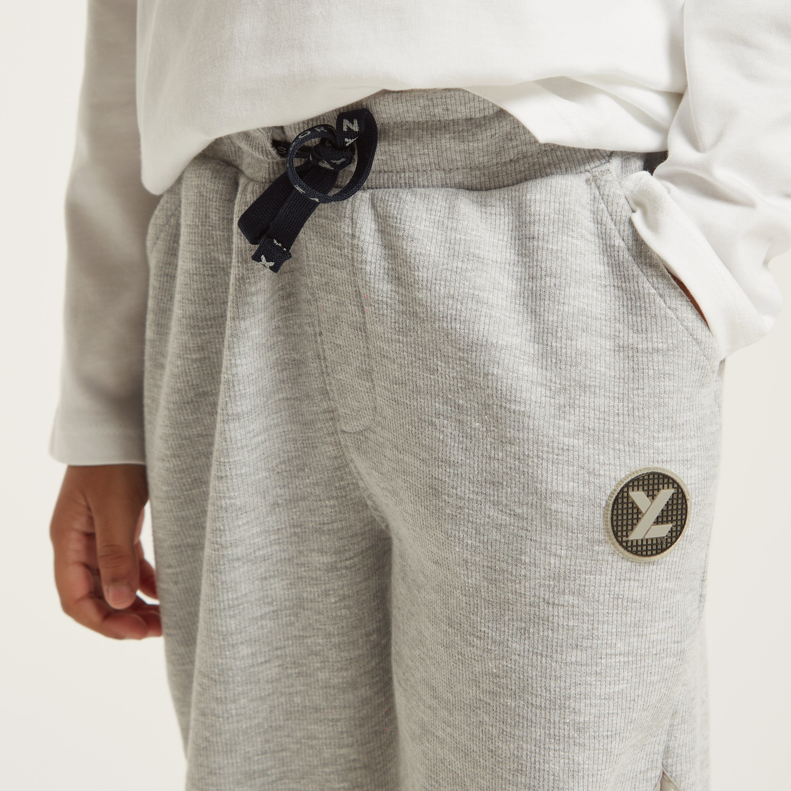 XYZ Solid Jog Pants with Pockets and Drawstring Closure-boys-clothing-bottoms-joggersandtrackpants-image-3