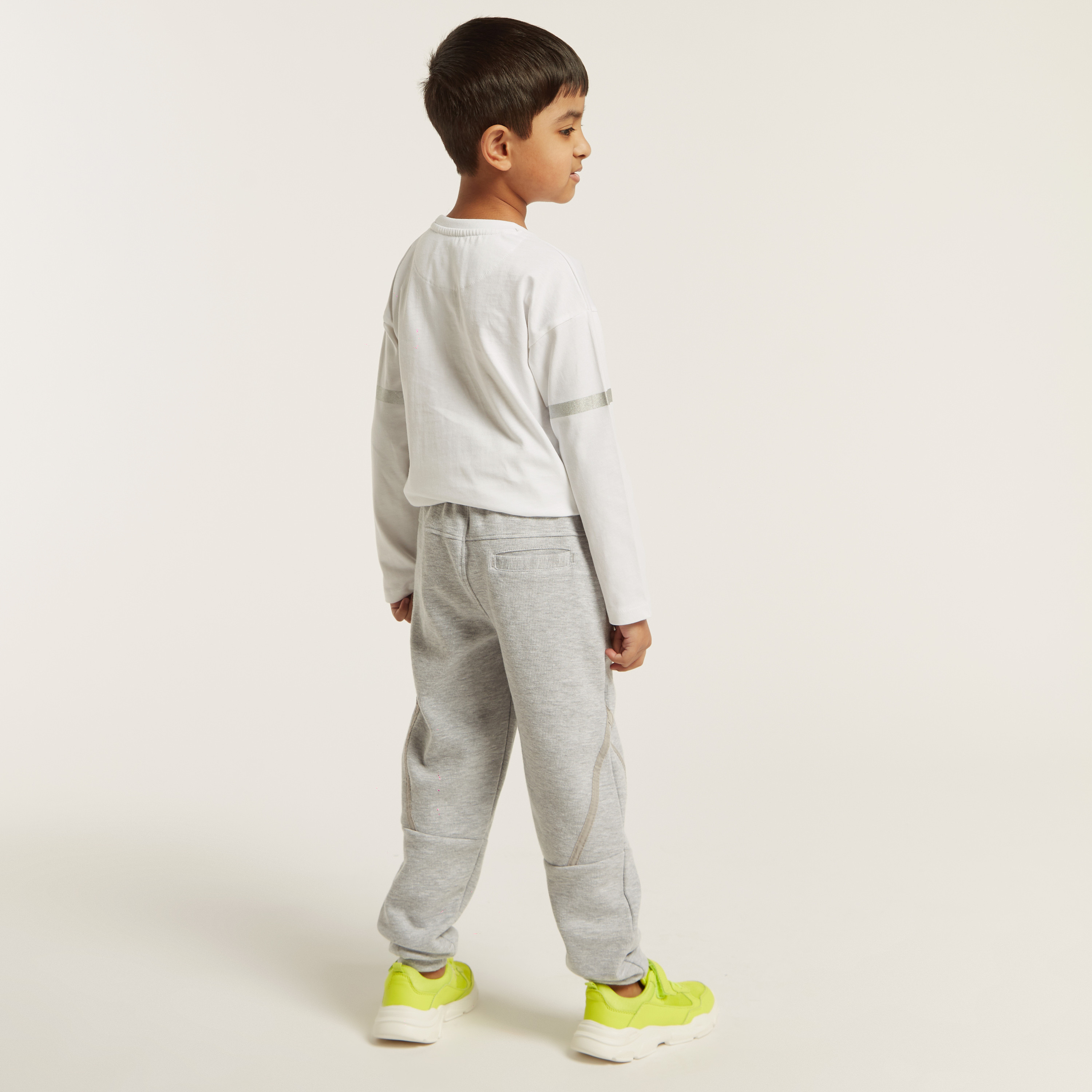 XYZ Solid Jog Pants with Pockets and Drawstring Closure-boys-clothing-bottoms-joggersandtrackpants-image-4
