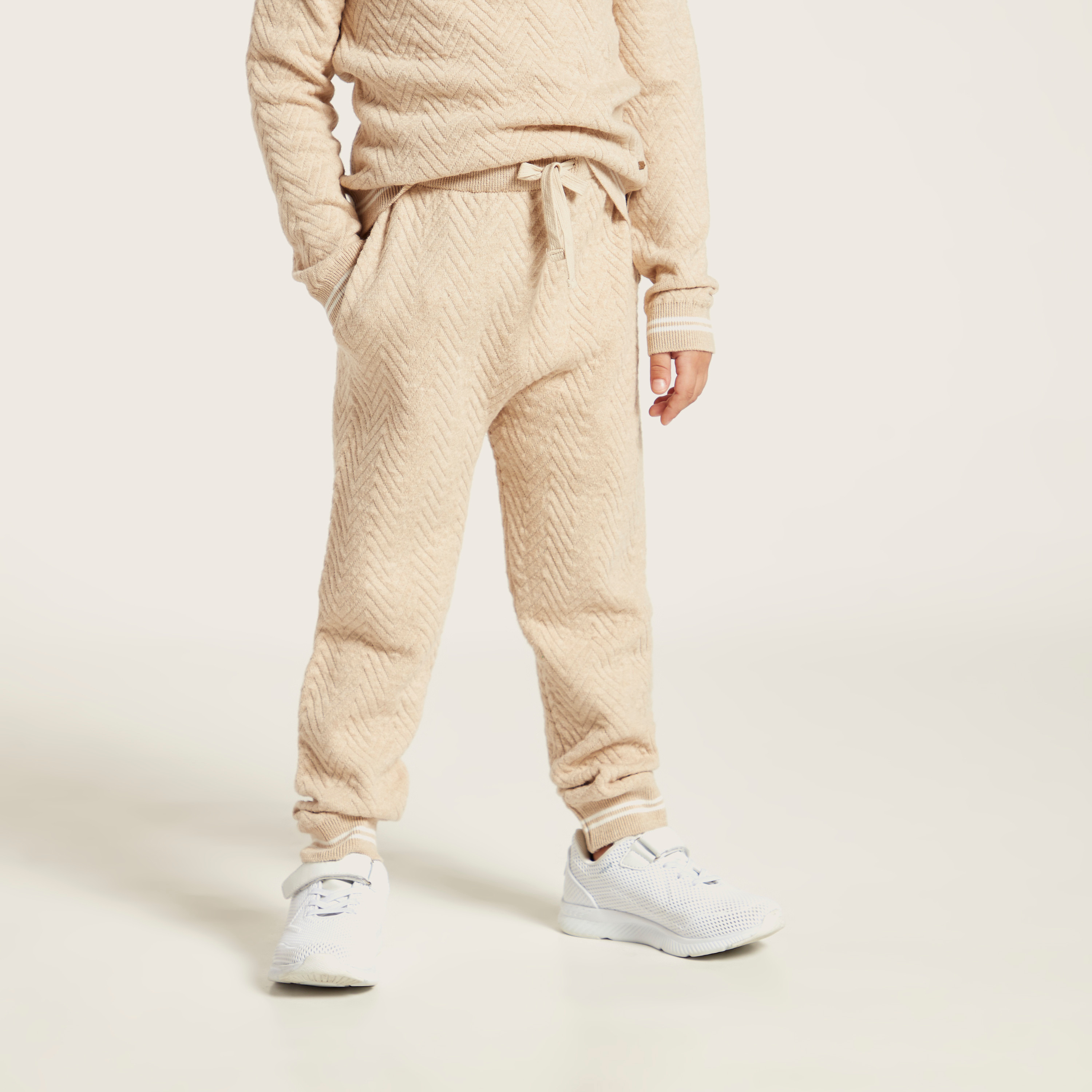 طقم بلوفر بارز الملمس وبنطلون رياضي-boys-clothing-setsandcoords-image-4