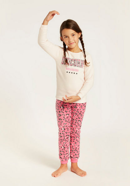 Juniors Printed Round Neck T-shirt and Joggers Set