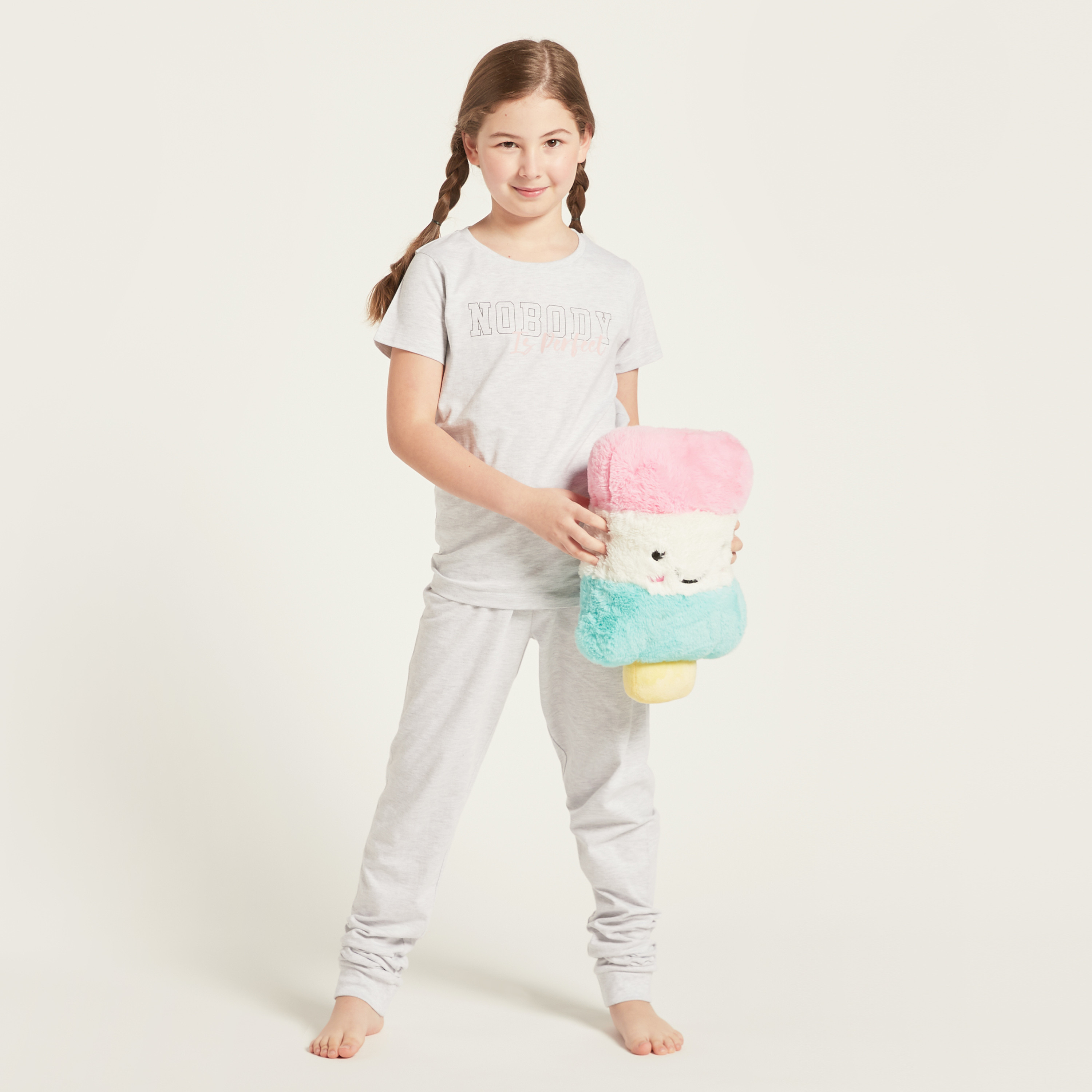 طقم بناطيل بيجاما وتيشيرتات بطبعات 4 قطع من جونيورز-girls-clothing-nightwear-image-2