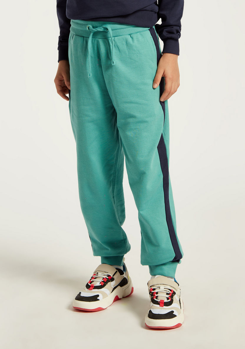 Juniors Panelled Jog Pants with Pockets and Drawstring Closure-Joggers-image-0