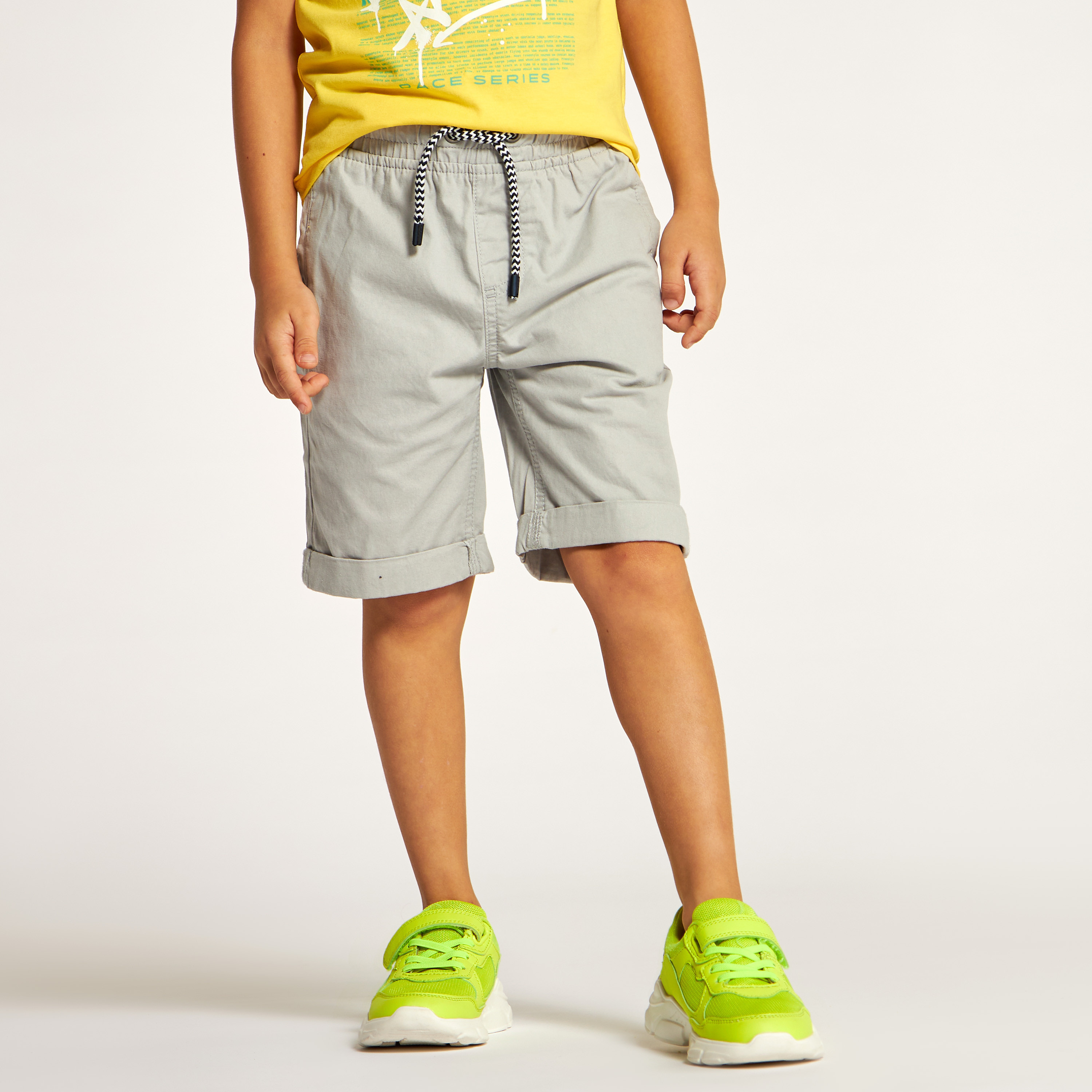 شورت سادة بجيوب ورباط إغلاق من جونيورز-boys-clothing-bottoms-shorts-image-2