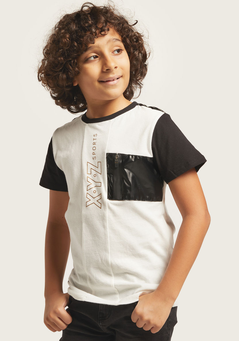 XYZ Graphic Print T-shirt with Short Sleeves-T Shirts-image-1