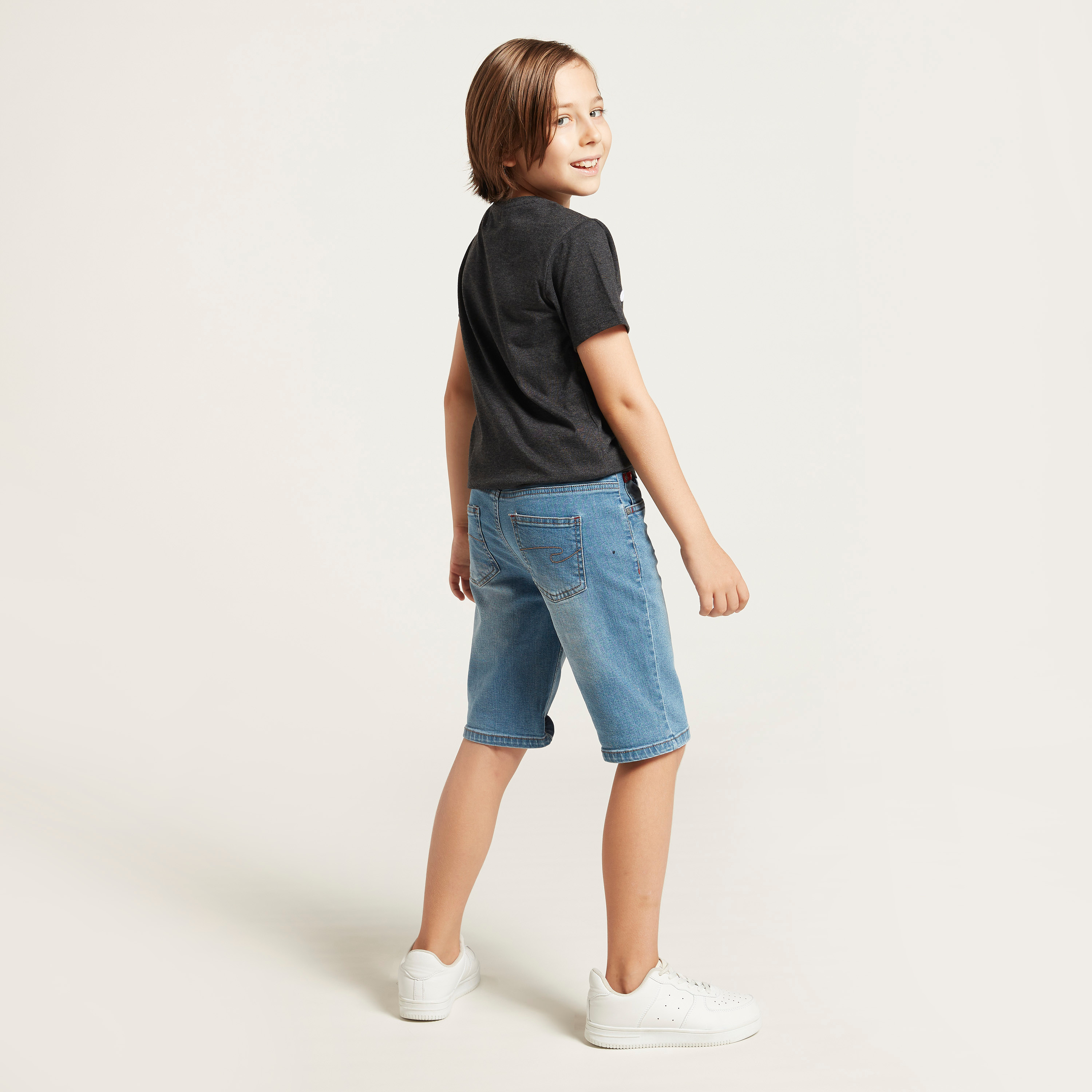 شورت دنيم بقصّة عادية من لي كوبر-boys-clothing-bottoms-shorts-image-4