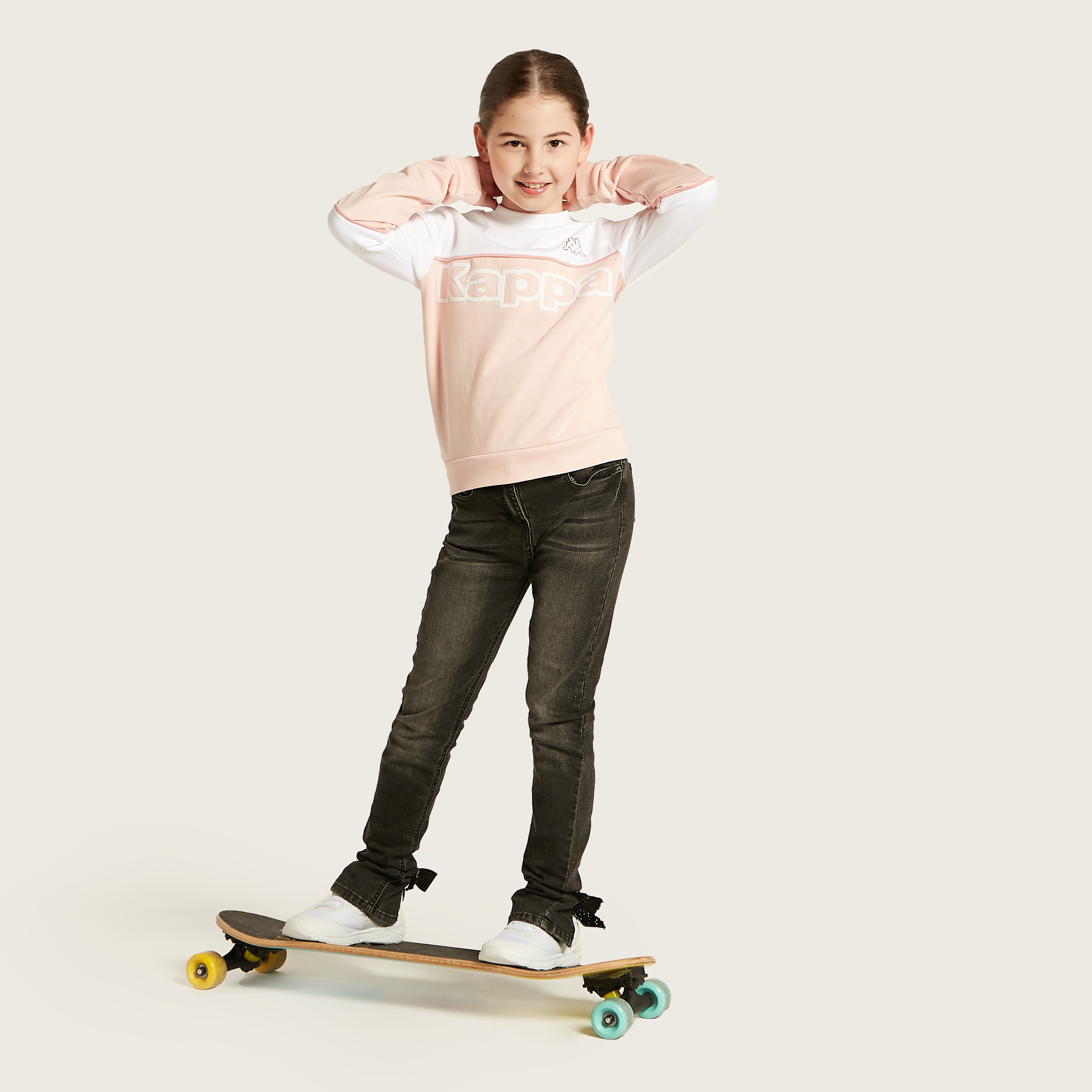 بلوفر بقوالب ملونة وأكمام طويلة وطبعات شعار من كابا-girls-clothing-winterwear-jacketsandcoats-image-1