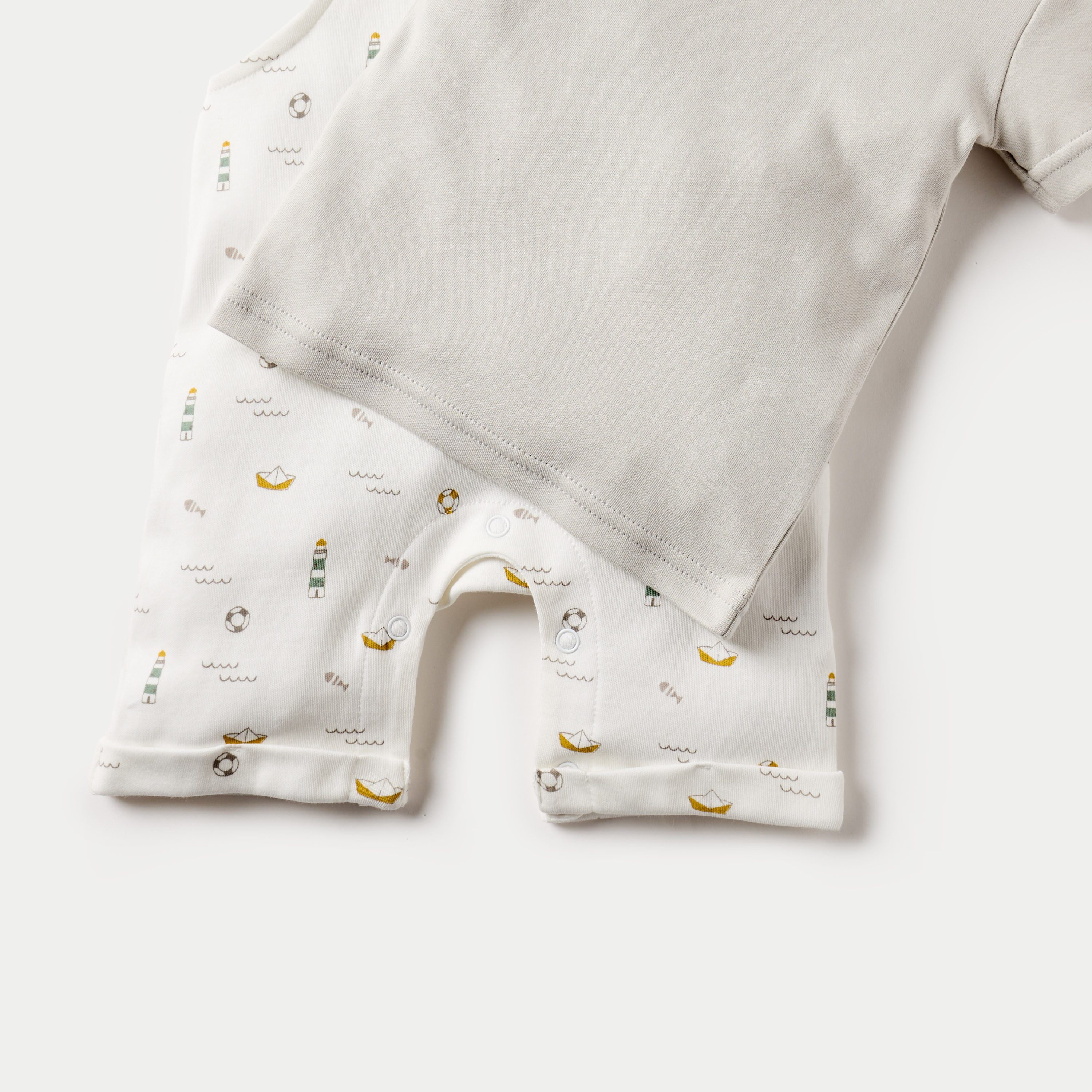 Juniors Solid Short Sleeves T-shirt and Printed Dungaree Set-baby-boys-clothing-rompers-image-5