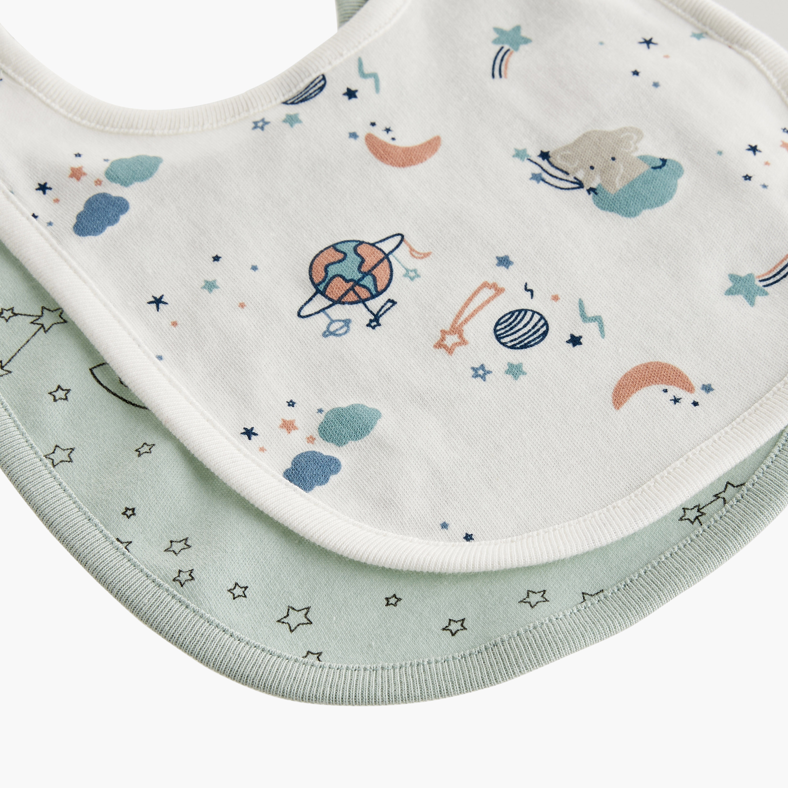 مريلة أطفال بزر إغلاق وطبعات من جونيورز - طقم من 2-baby-feeding-bibs-image-5
