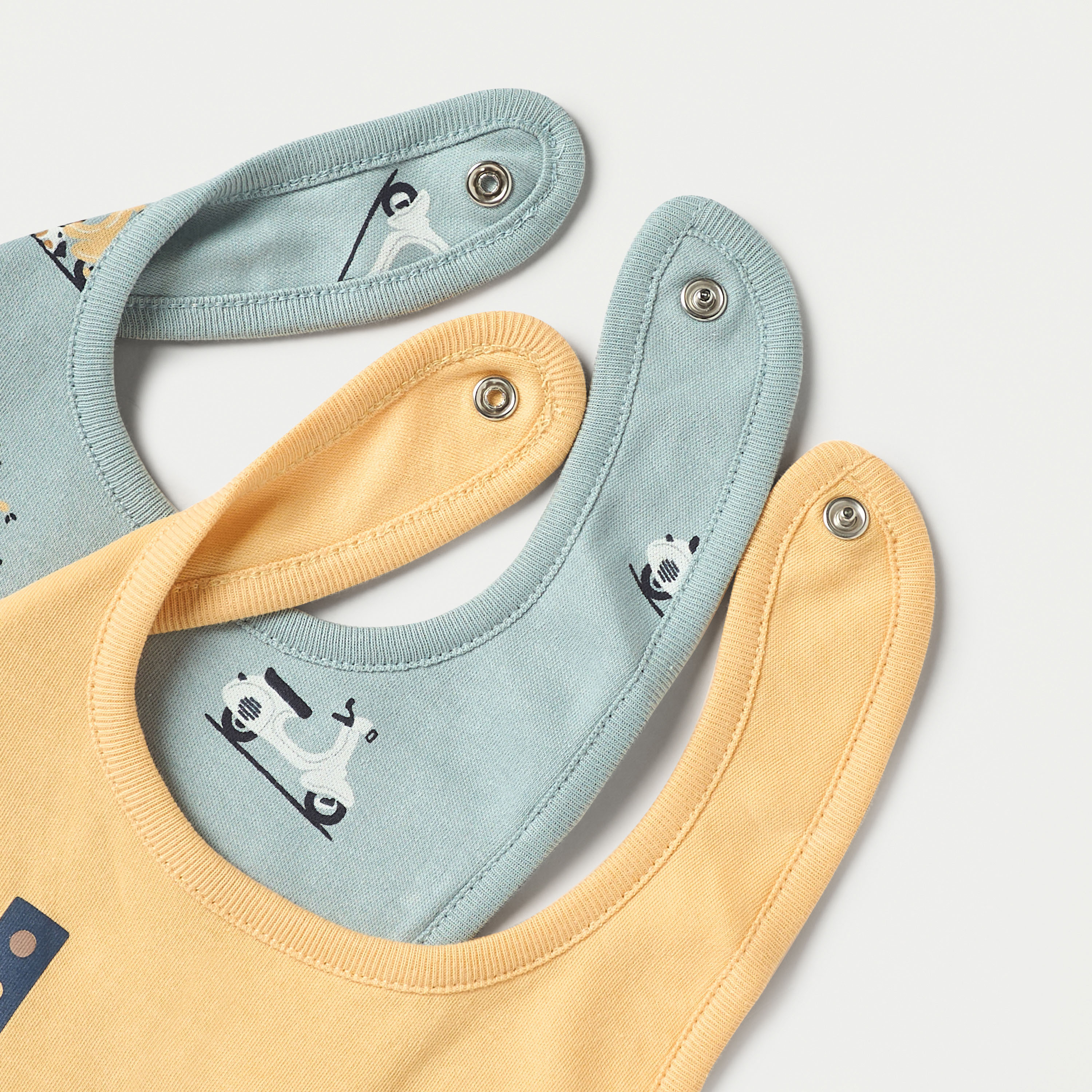 Juniors Printed Bib with Button Closure - Set of 2-baby-feeding-bibs-image-5