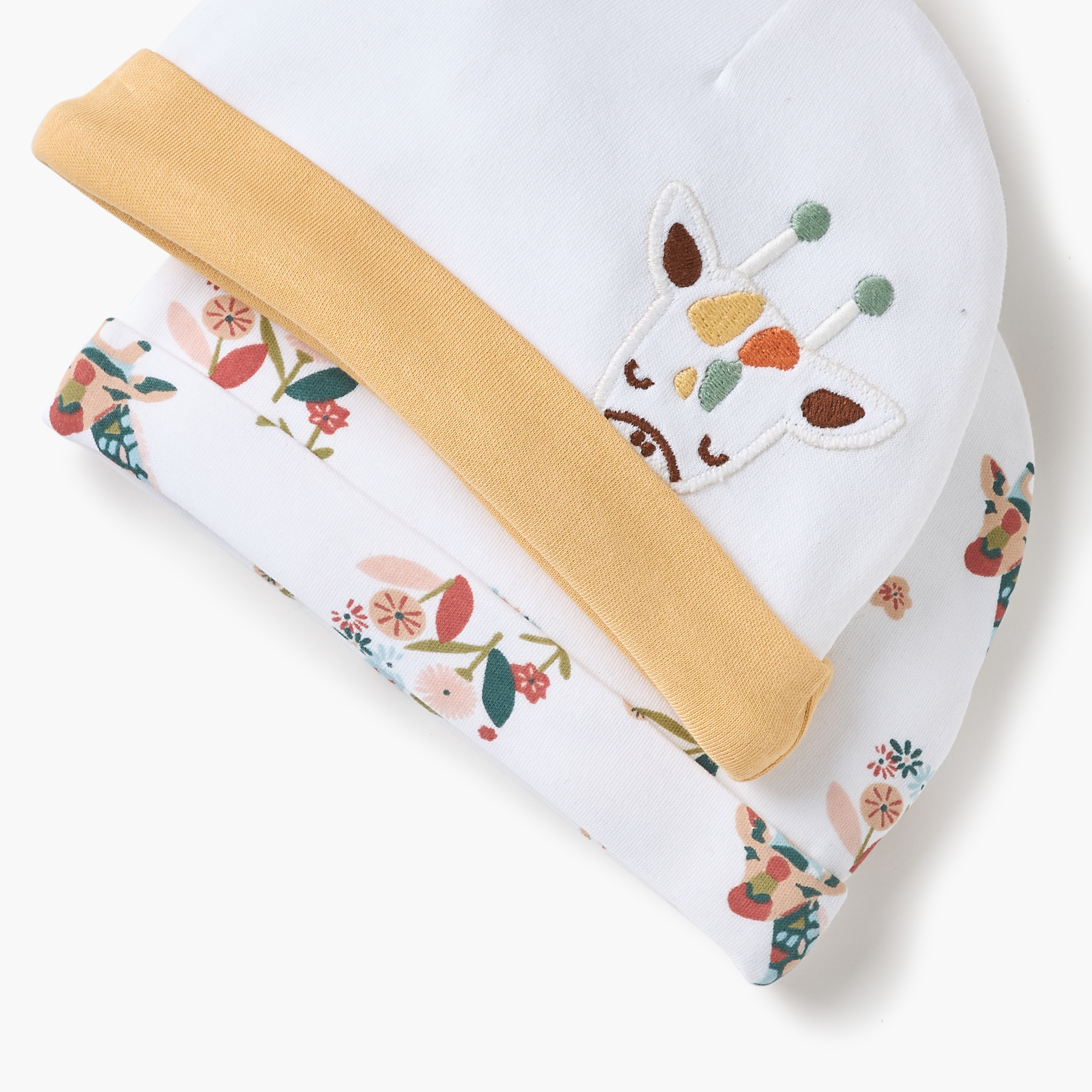 قبعات بيني بتفاصيل زرافة من جونيورز - طقم من قطعتين-promo_babyshop_Buy3for10_UAE230426-image-2