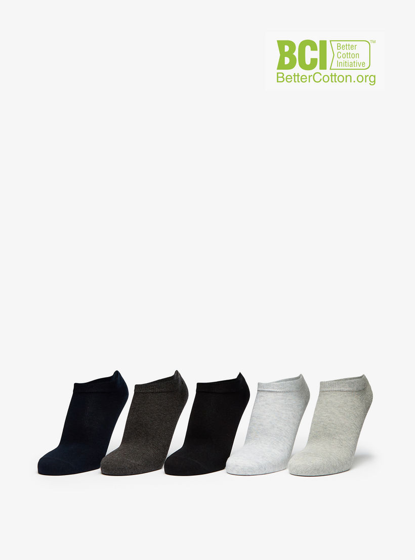 طقم جوارب 5 أزواج سادة بطول الكاحل من شومارت-men-socks-image-1