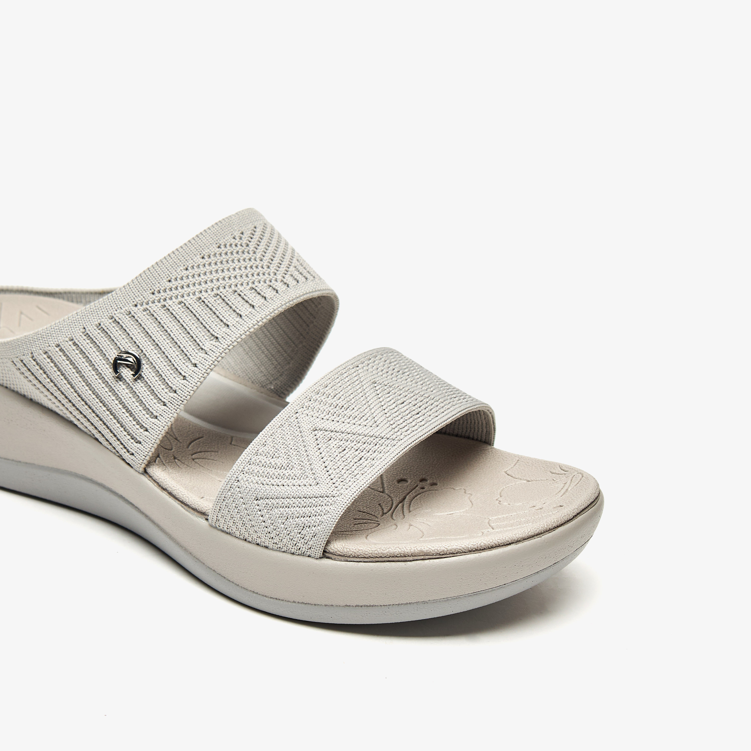 صندل شبكي سهل الارتداء بحزام وكعب فلاتفورم من لو كونفورت-women-shoes-sandals-heeled-image-5