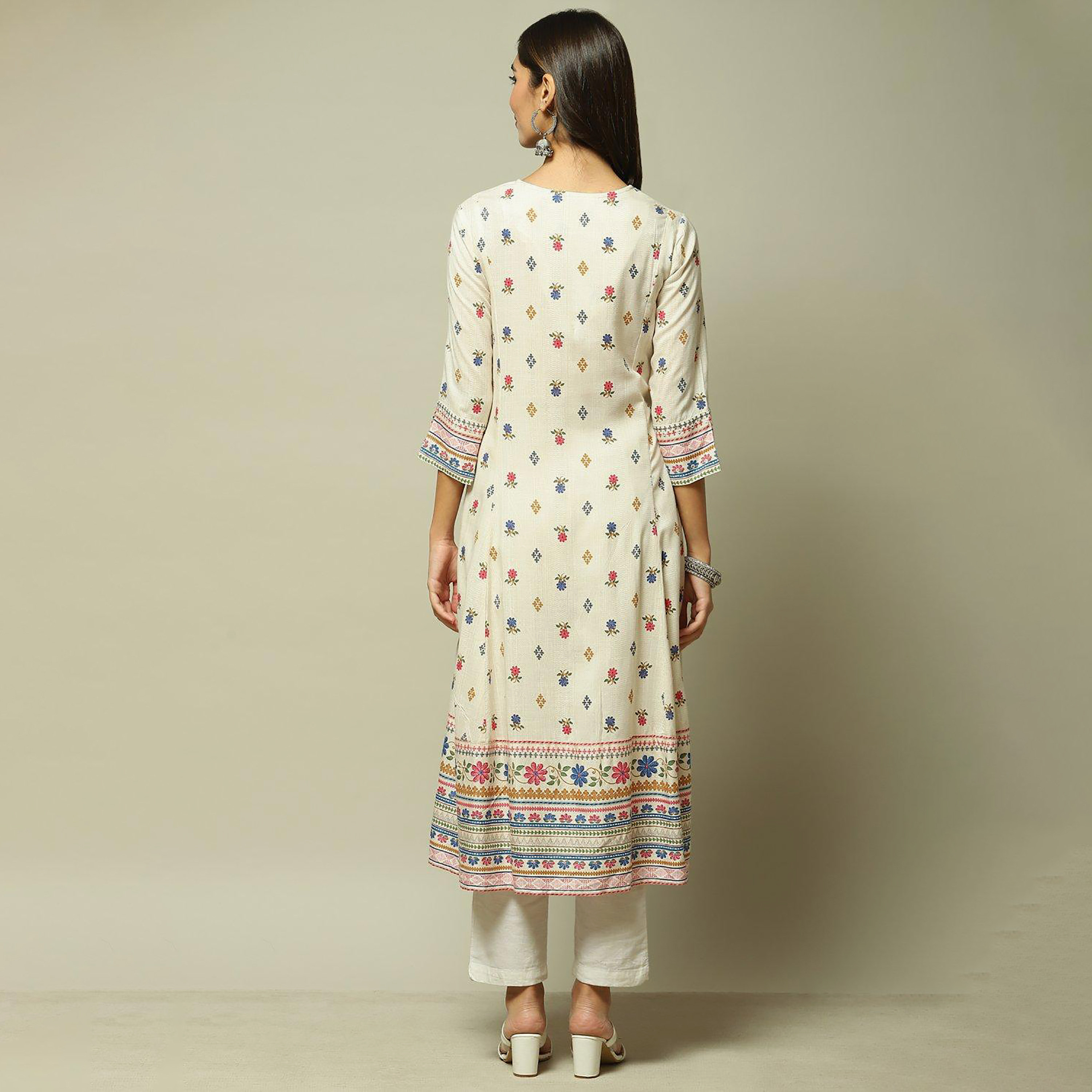 كورتا مستقيمة برقبة على شكل وى مع مزهرة من بيبا-women-clothing-ethnicwear-dresses-image-4