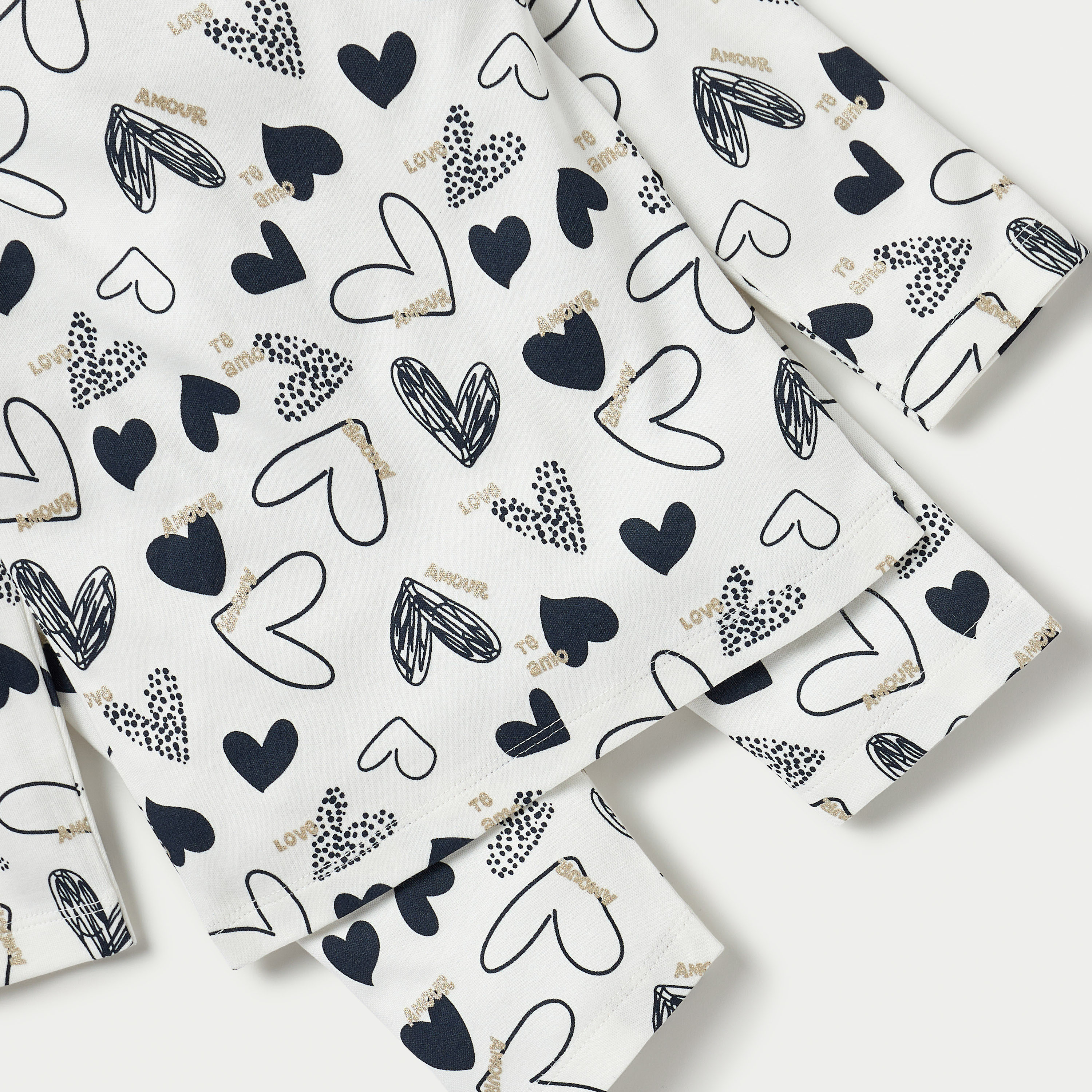 Juniors All-Over Heart Print Long Sleeves T-shirt and Pyjama Set-baby-girls-clothing-nightwear-pyjamasets-image-5