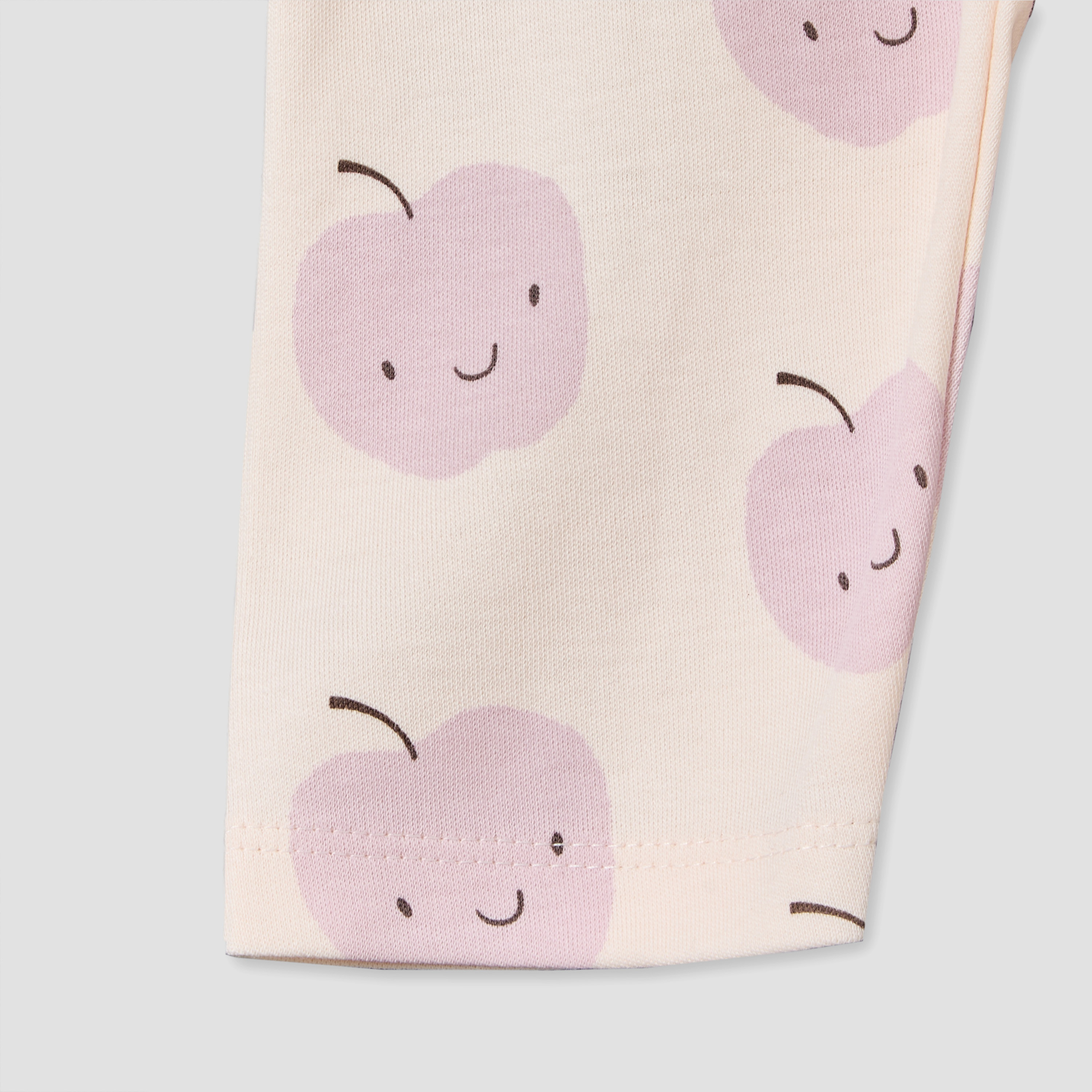 طقم بيجاما قطنية بياقة دائرية وأكمام طويلة للبنات بطبعة تفاح-baby-girls-clothing-nightwear-pyjamasets-image-9
