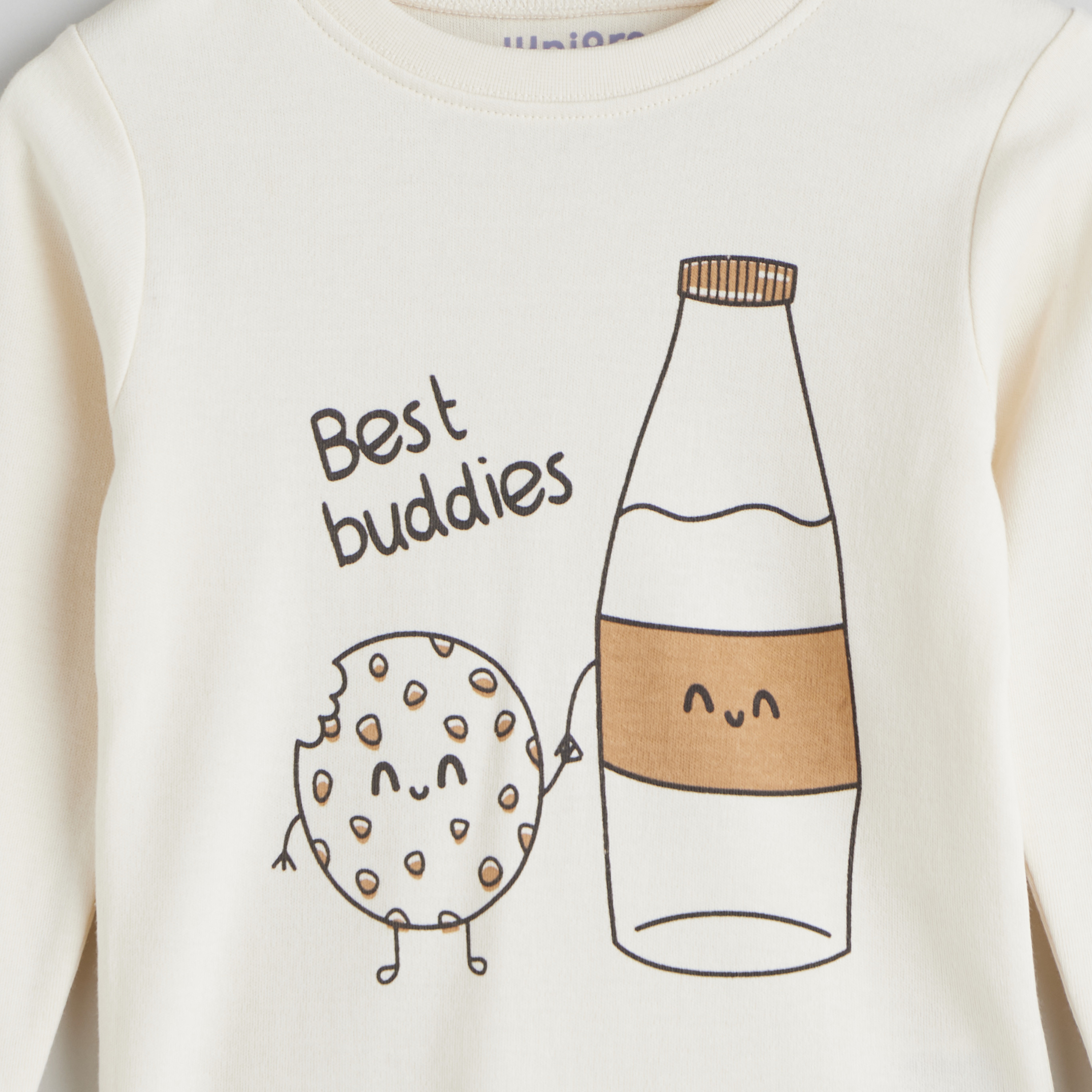 Juniors Strawberry Print T-shirt and Pyjama Set-baby-girls-clothing-nightwear-pyjamasets-image-4