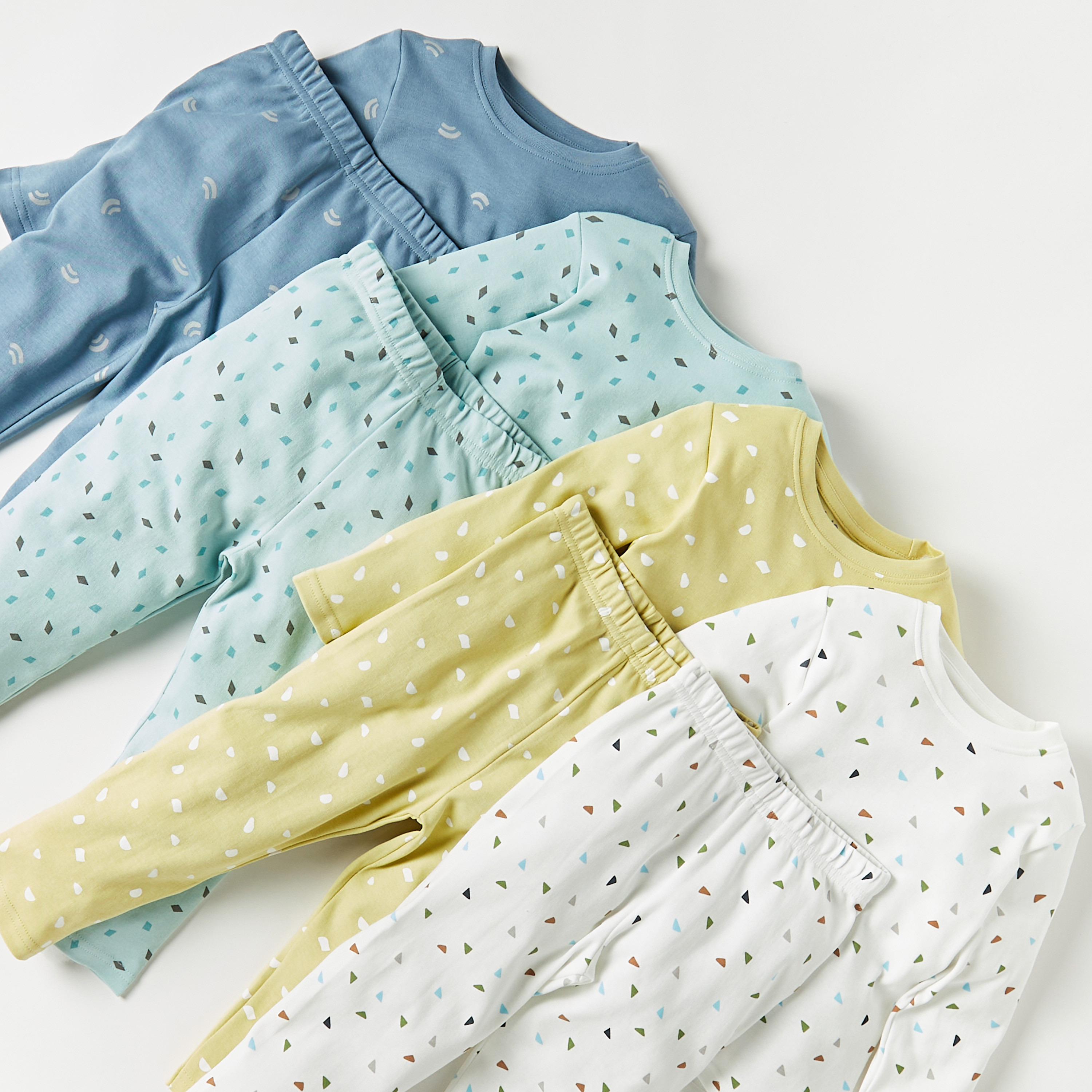 بنطلون بيجاما وتيشيرت بطبعات من جونيورز - طقم من 4 قطع-baby-boys-clothing-nightwear-pyjamasets-image-6