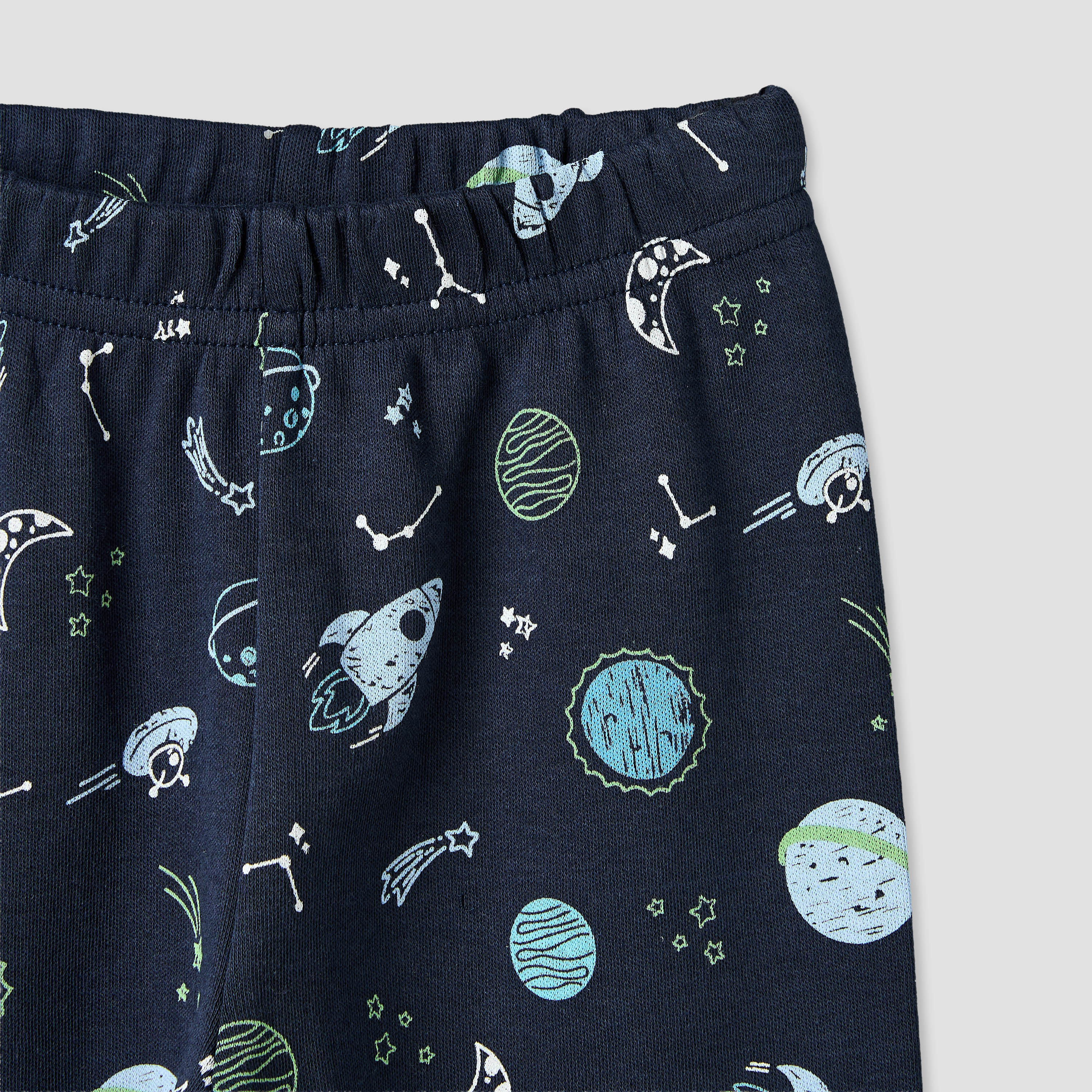 طقم بيجاما قطن بياقة ضيقة وأكمام طويلة وطبعات فضاء من جونيورز - 4 قطع-baby-boys-clothing-nightwear-pyjamasets-image-15