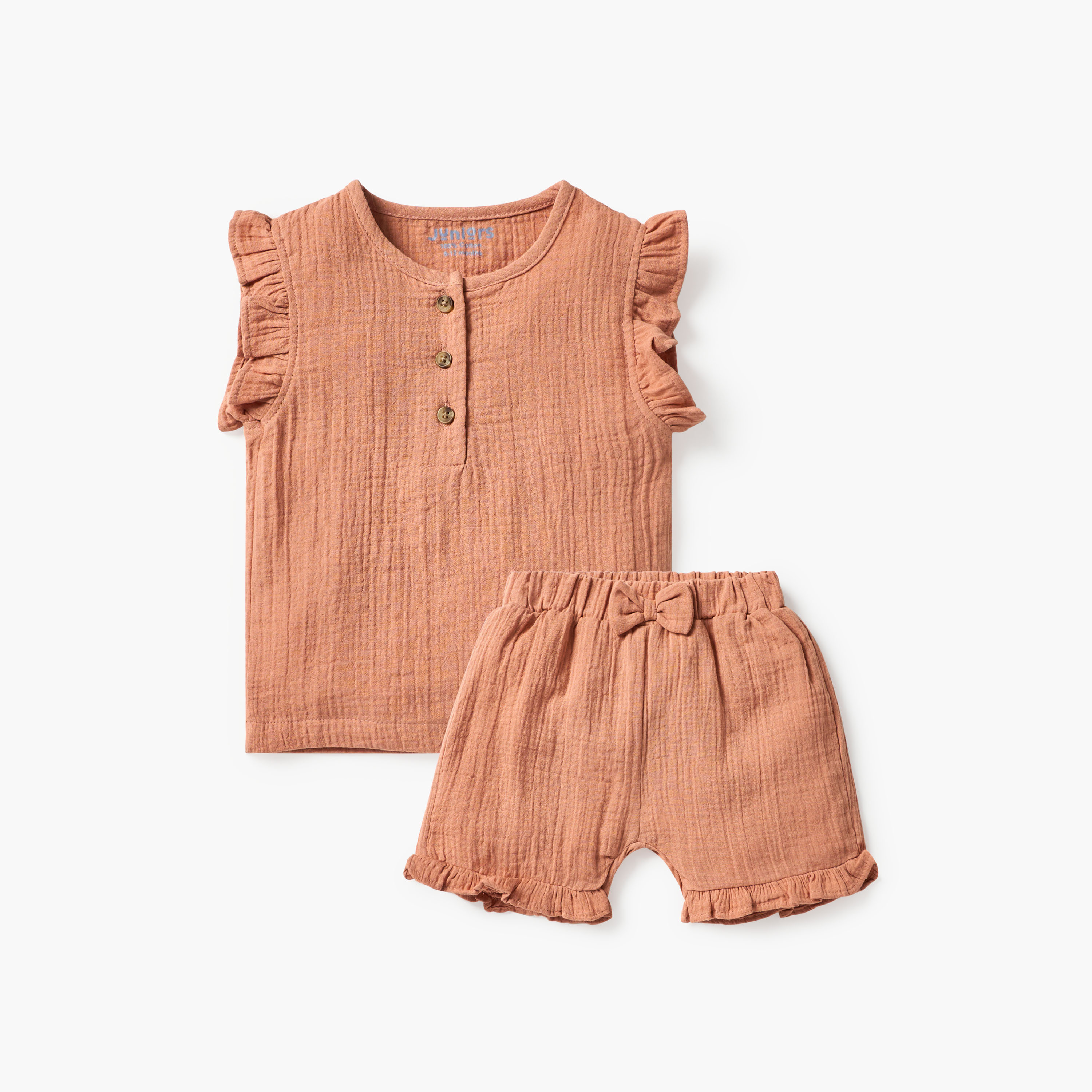 طقم شورت وبلوزة موسلين بارز الملمس من جونيورز-baby-girls-clothing-setsandcoords-image-1