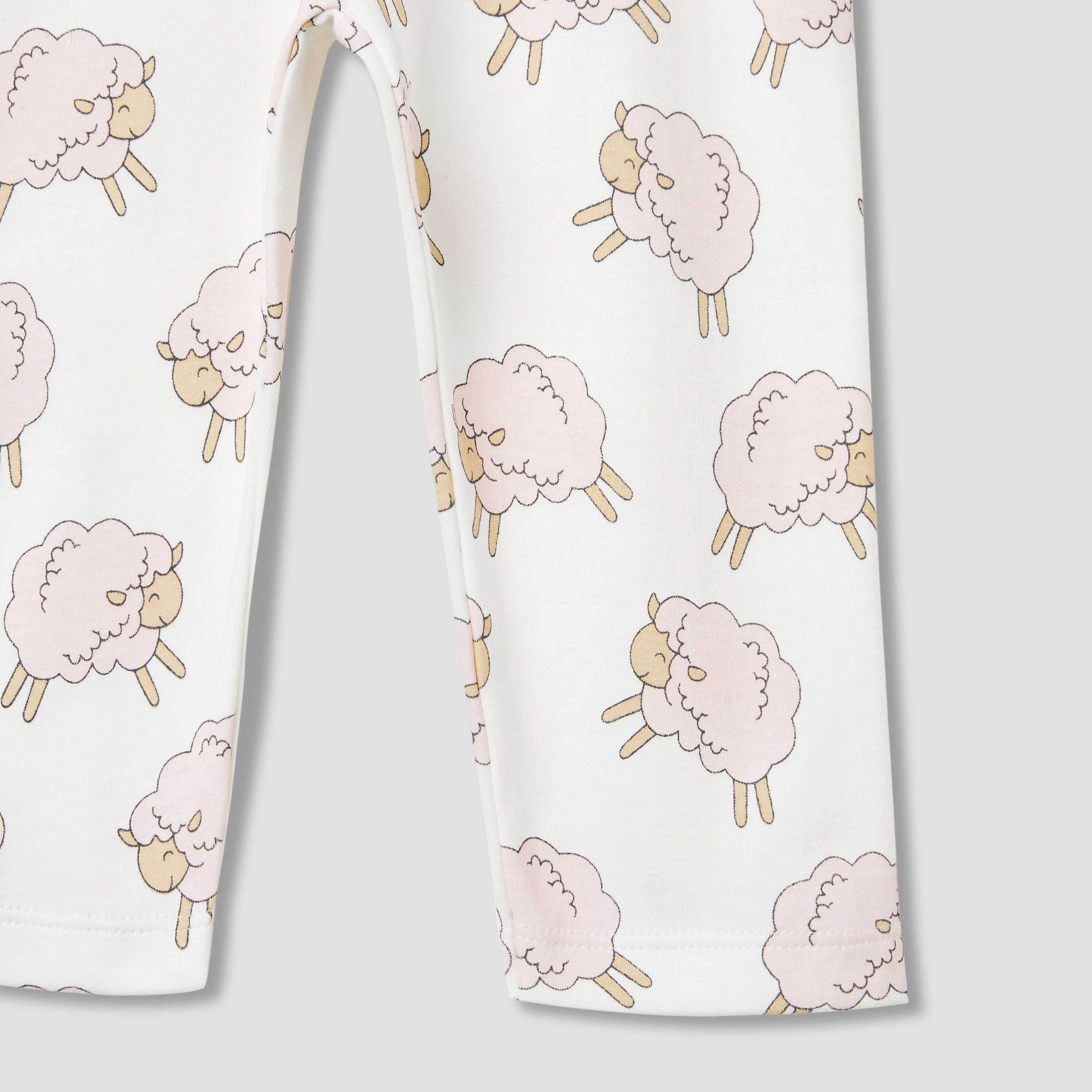 طقم بنطلون بيجاما وتيشيرت بطبعات زرافة من جونيورز-baby-girls-clothing-nightwear-pyjamasets-image-1