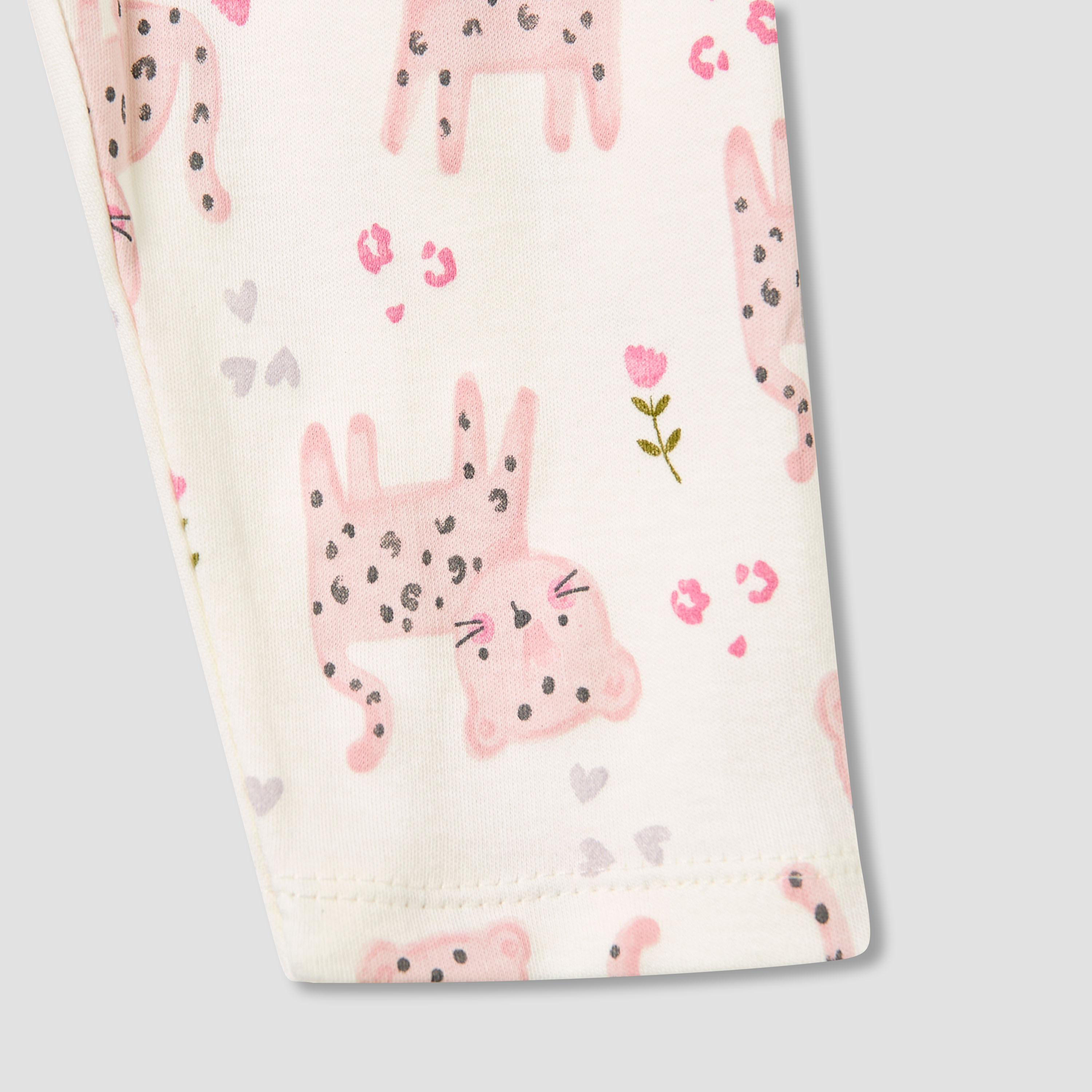 طقم بنطلون بيجاما وتيشيرت بطبعات زرافة من جونيورز-baby-girls-clothing-nightwear-pyjamasets-image-5