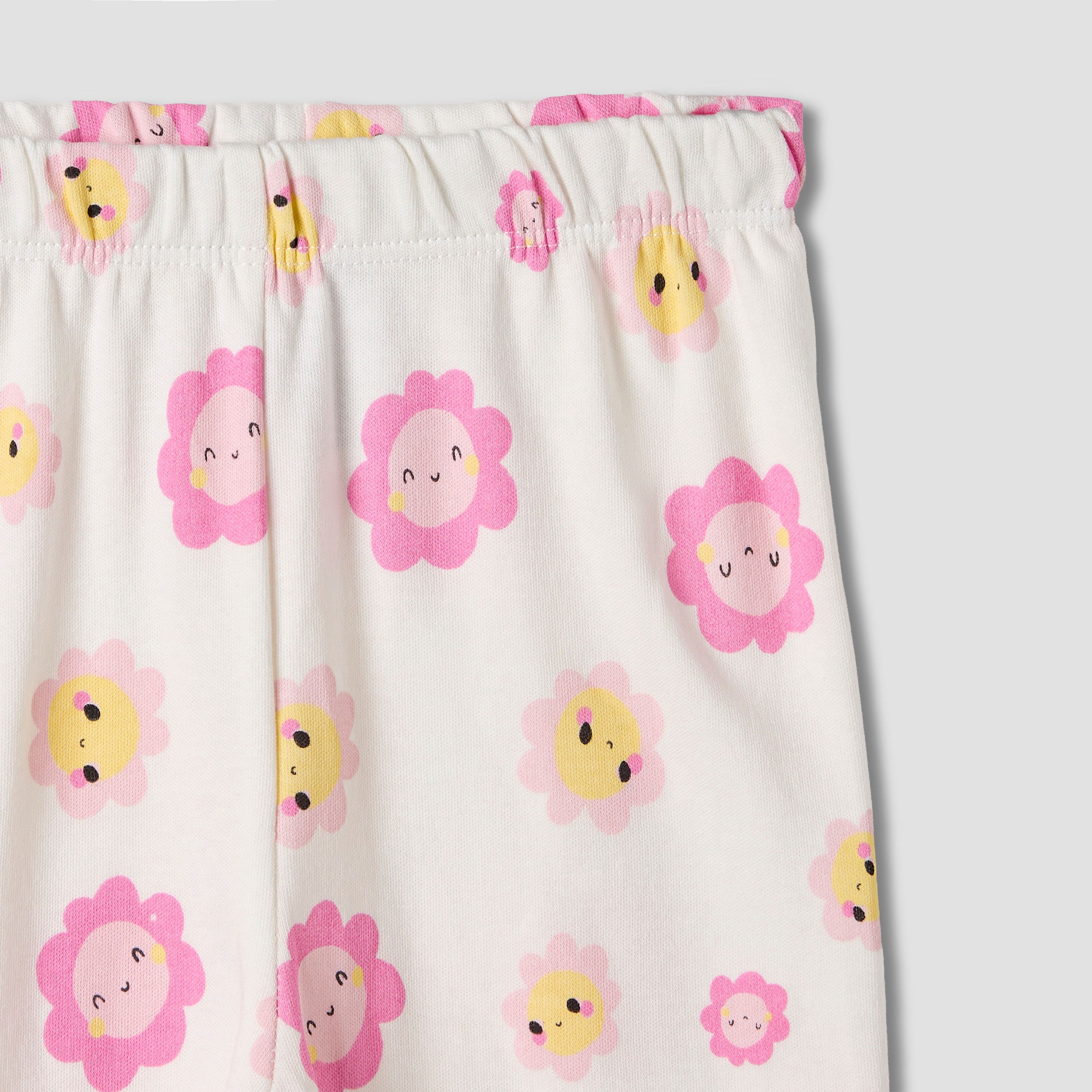 طقم تيشيرت بأكمام طويلة وبنطلون بيجاما بطبعات من جونيورز-baby-girls-clothing-nightwear-pyjamasets-image-6