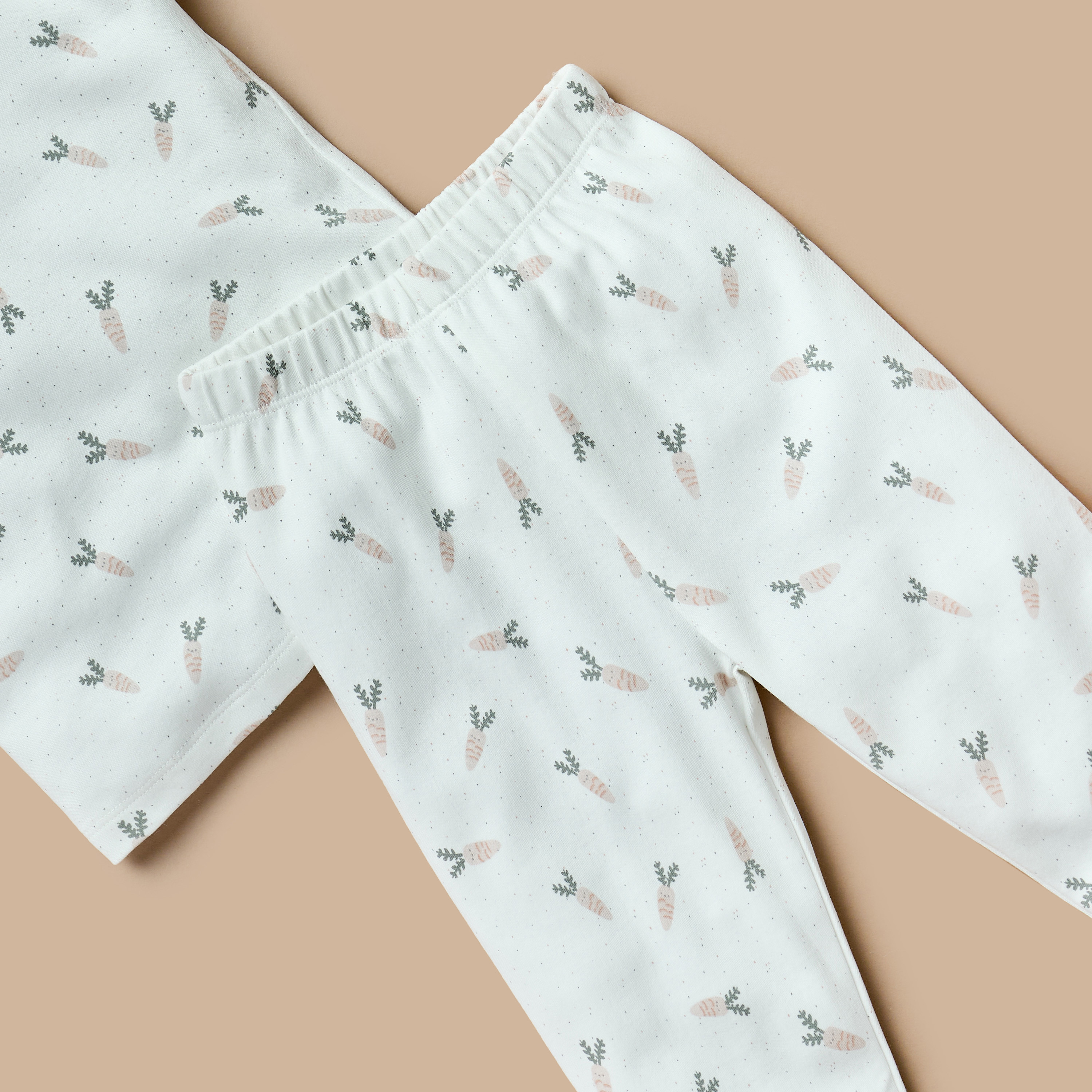 Juniors All-Over Carrot Print Long Sleeves T-shirt and Elasticated Pyjama Set-baby-girls-clothing-nightwear-pyjamasets-image-4