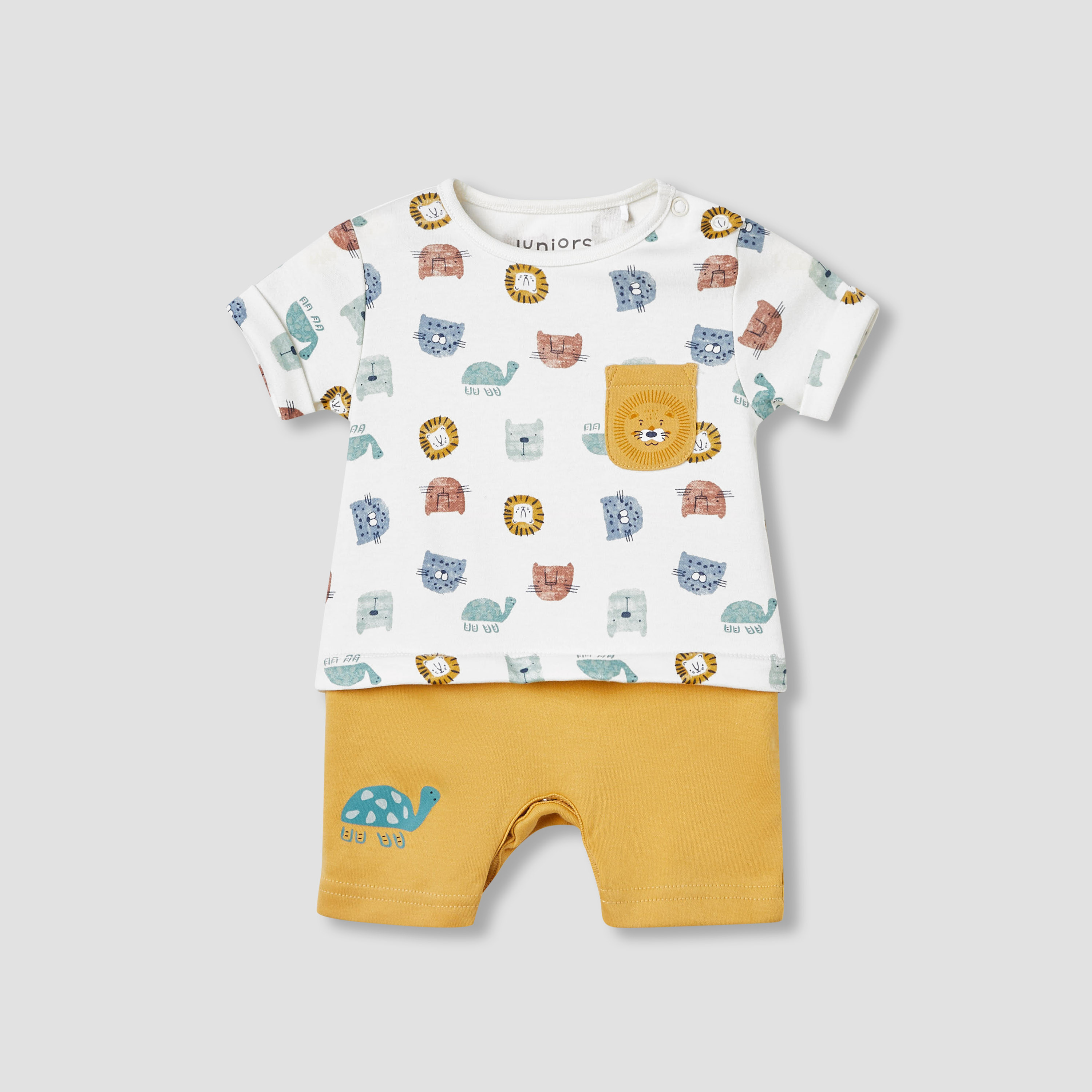 أفرول بطبعات حيوانات وإغلاق بأزرار من جونيورز-baby-boys-clothing-rompers-image-1