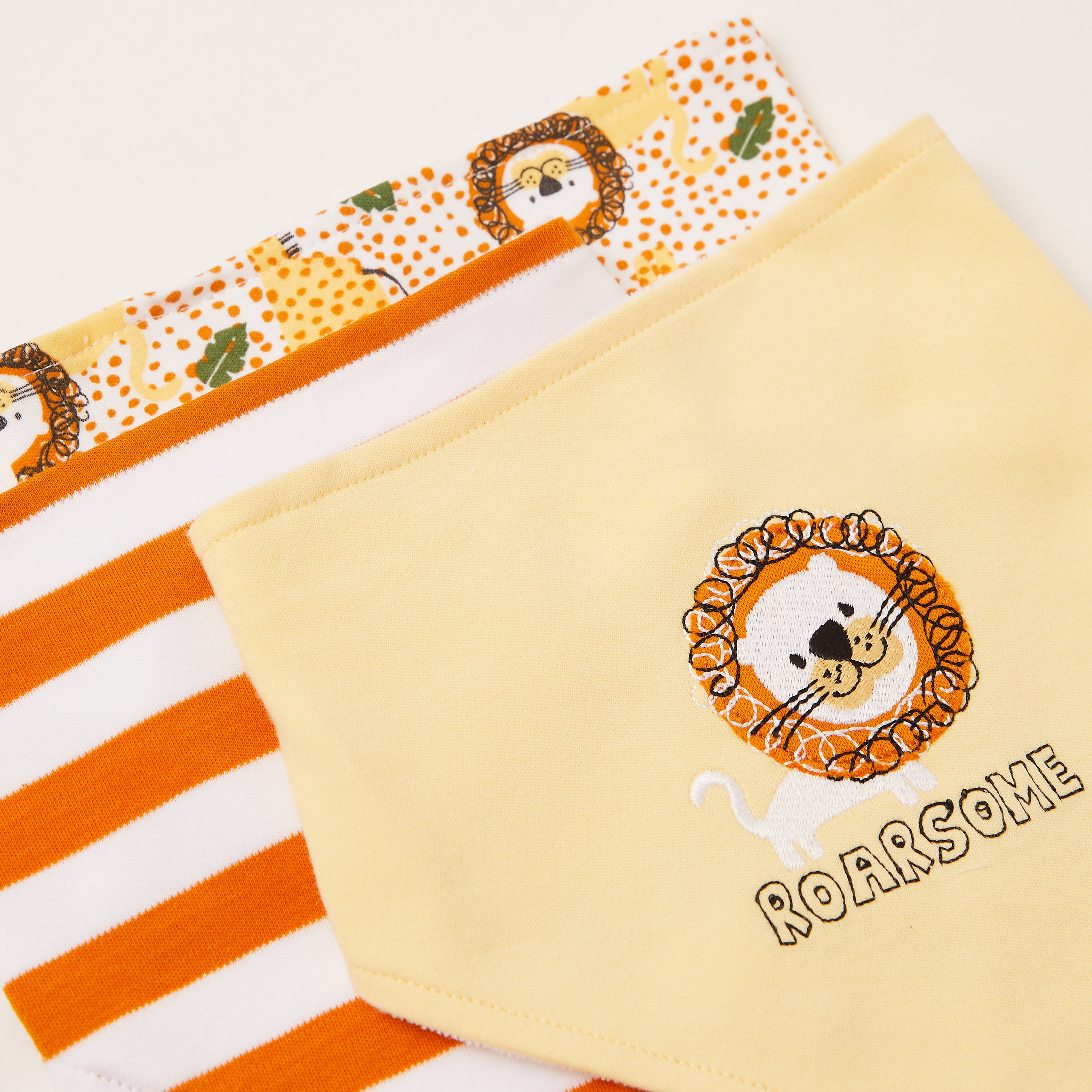 Juniors Printed Bib with Press Button Closure - Set of 3-baby-feeding-bibs-image-5