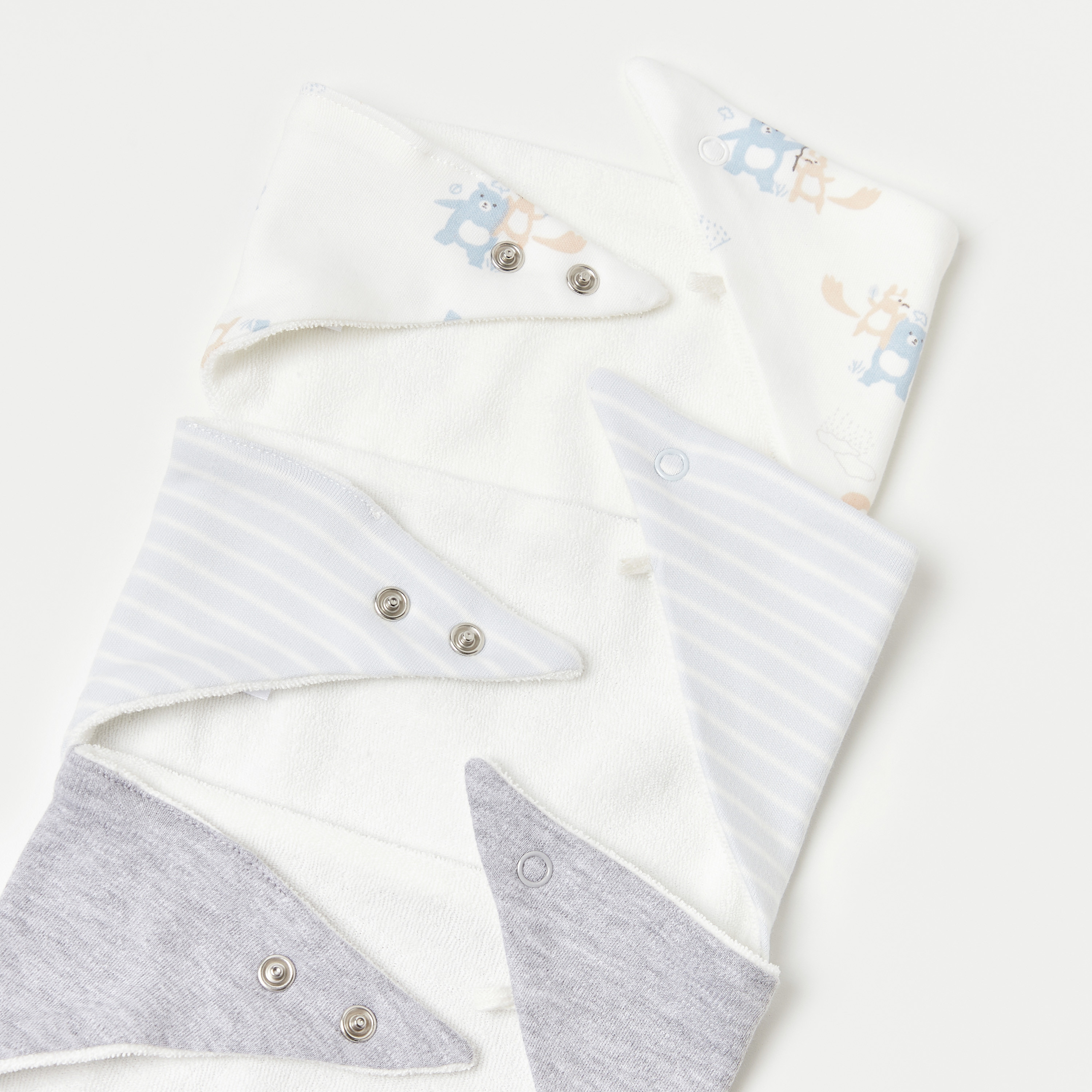 Juniors Printed Dribble Bib with Snap Button Closure - Set of 3-baby-feeding-bibs-image-6