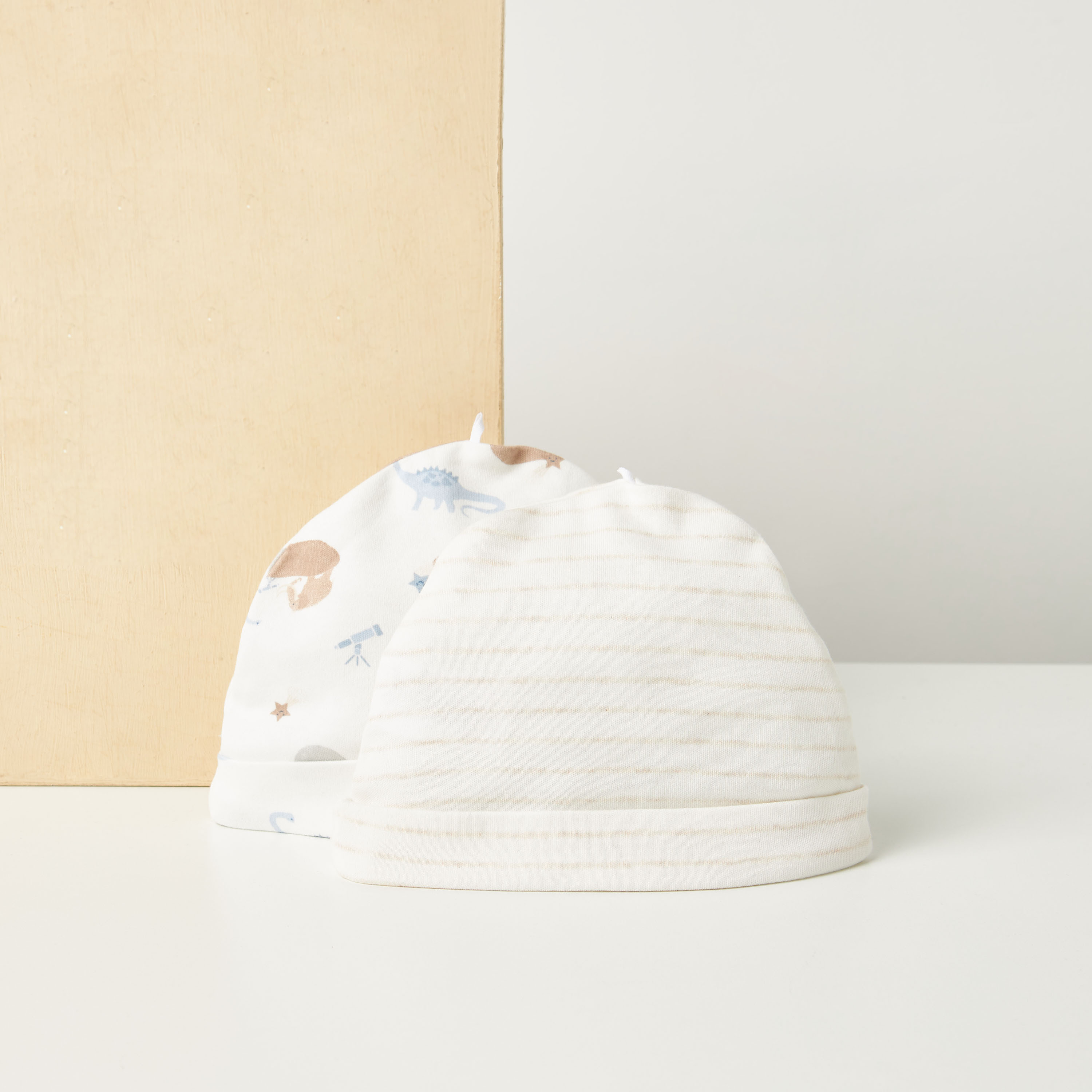 قبعة بيني بطبعات من جونيورز - طقم من قطعتين-baby-boys-accessories-caps-image-1