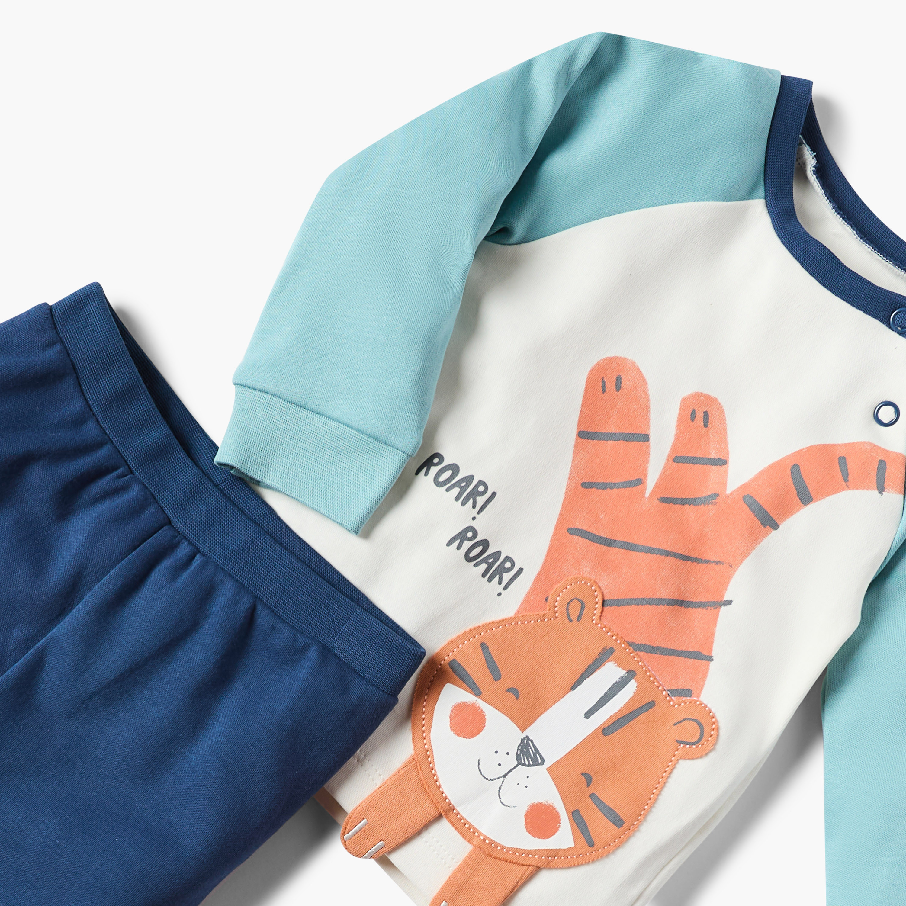 طقم بنطلون بيجاما بخصر مطاطي وتيشيرت بأكمام طويلة وزخارف بطة من جونيورز-bsclothing-babygirls-nightwear-pyjamasets-image-5