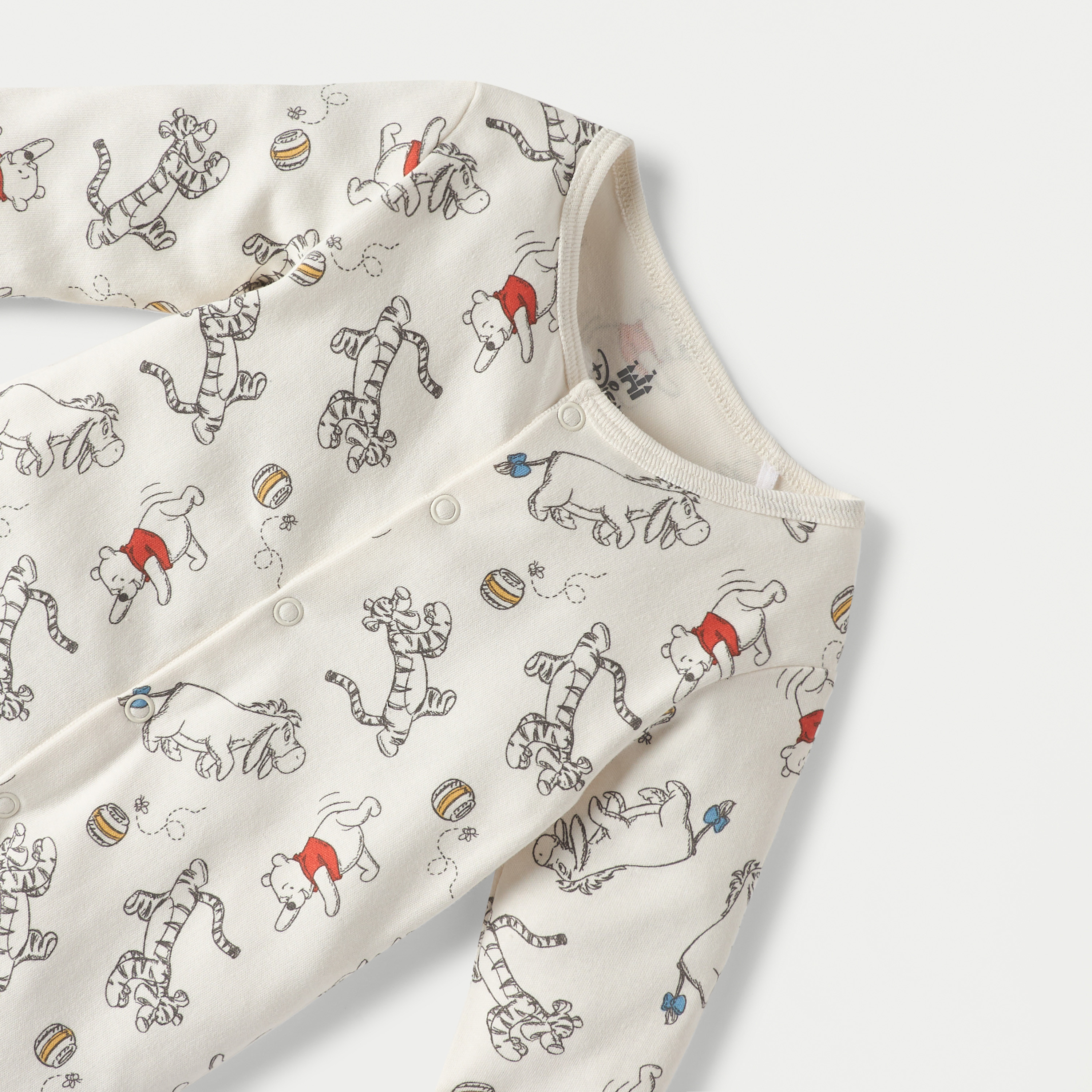 Juniors Winnie the Pooh Print Long Sleeves Sleepsuit with Button Closure-baby-boys-clothing-nightwear-sleepsuits-image-3