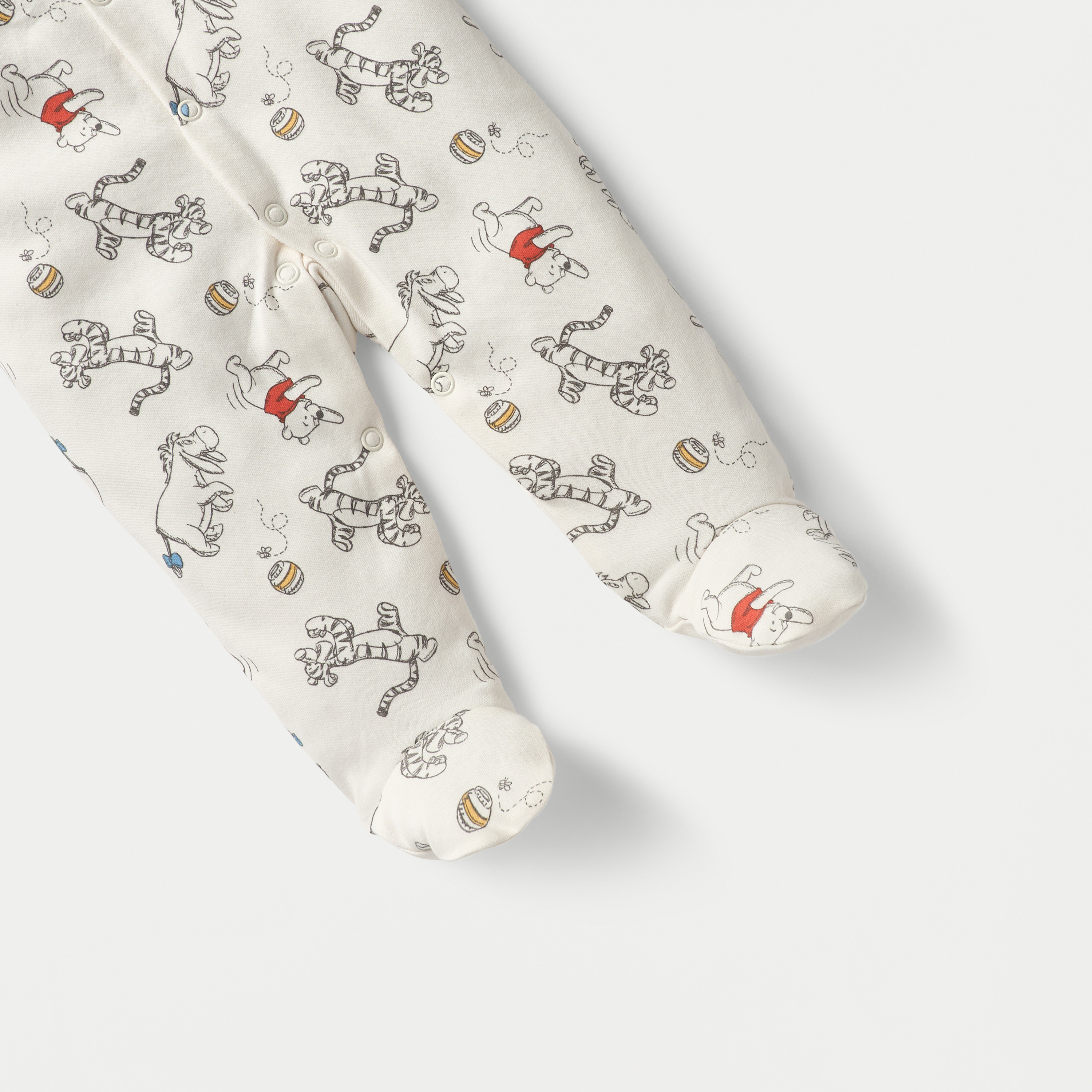 Juniors Winnie the Pooh Print Long Sleeves Sleepsuit with Button Closure-baby-boys-clothing-nightwear-sleepsuits-image-4