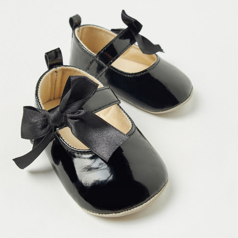 Juniors Solid Booties with Bow Accent-Casual-image-2