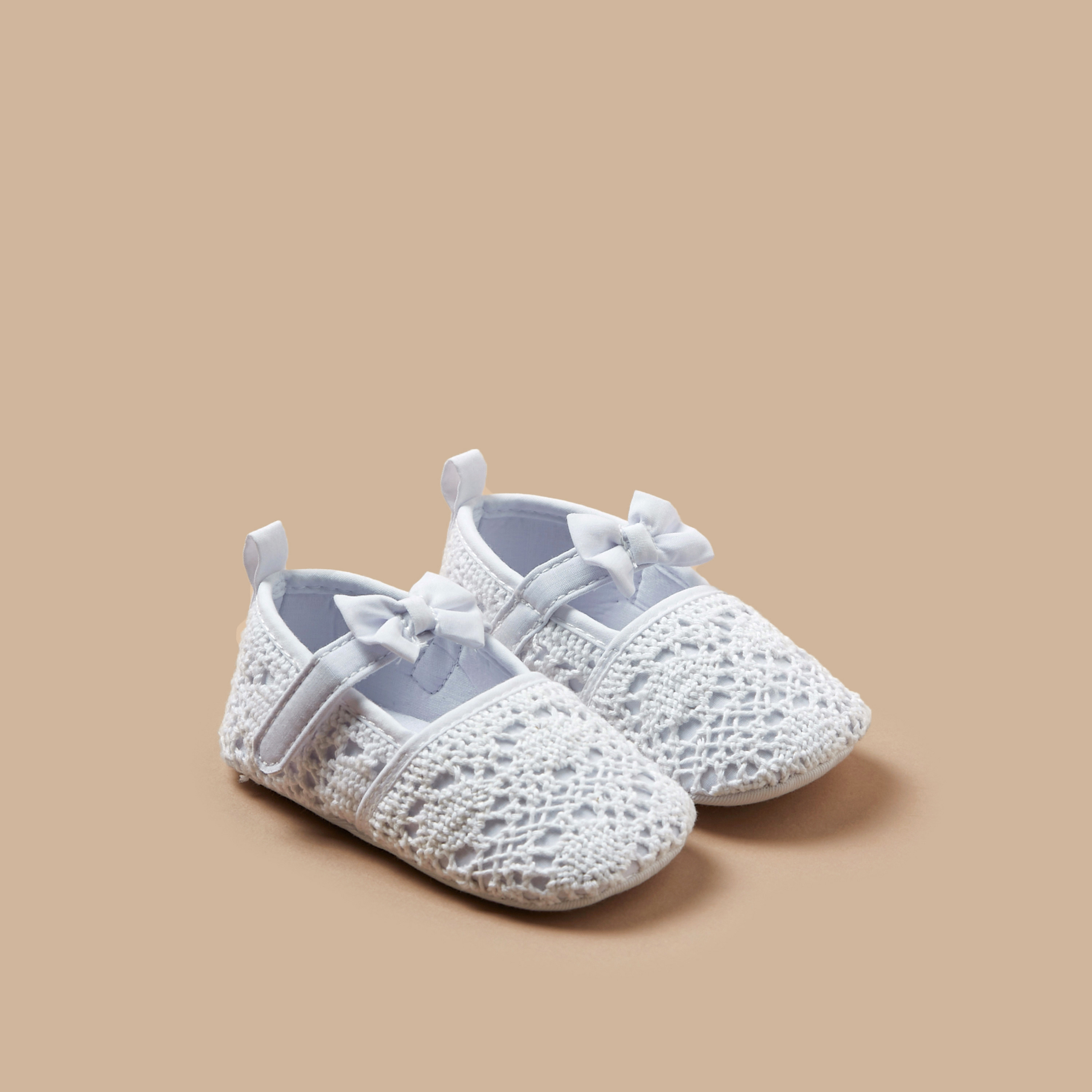 بوت ماري جين بارز الملمس بدانتيل من جونيورز-baby-girls-shoes-booties-image-2
