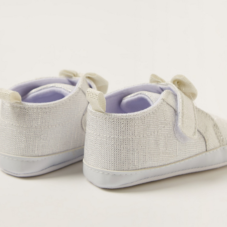 Juniors Textured Booties with Hook and Loop Closure and Bow Detail