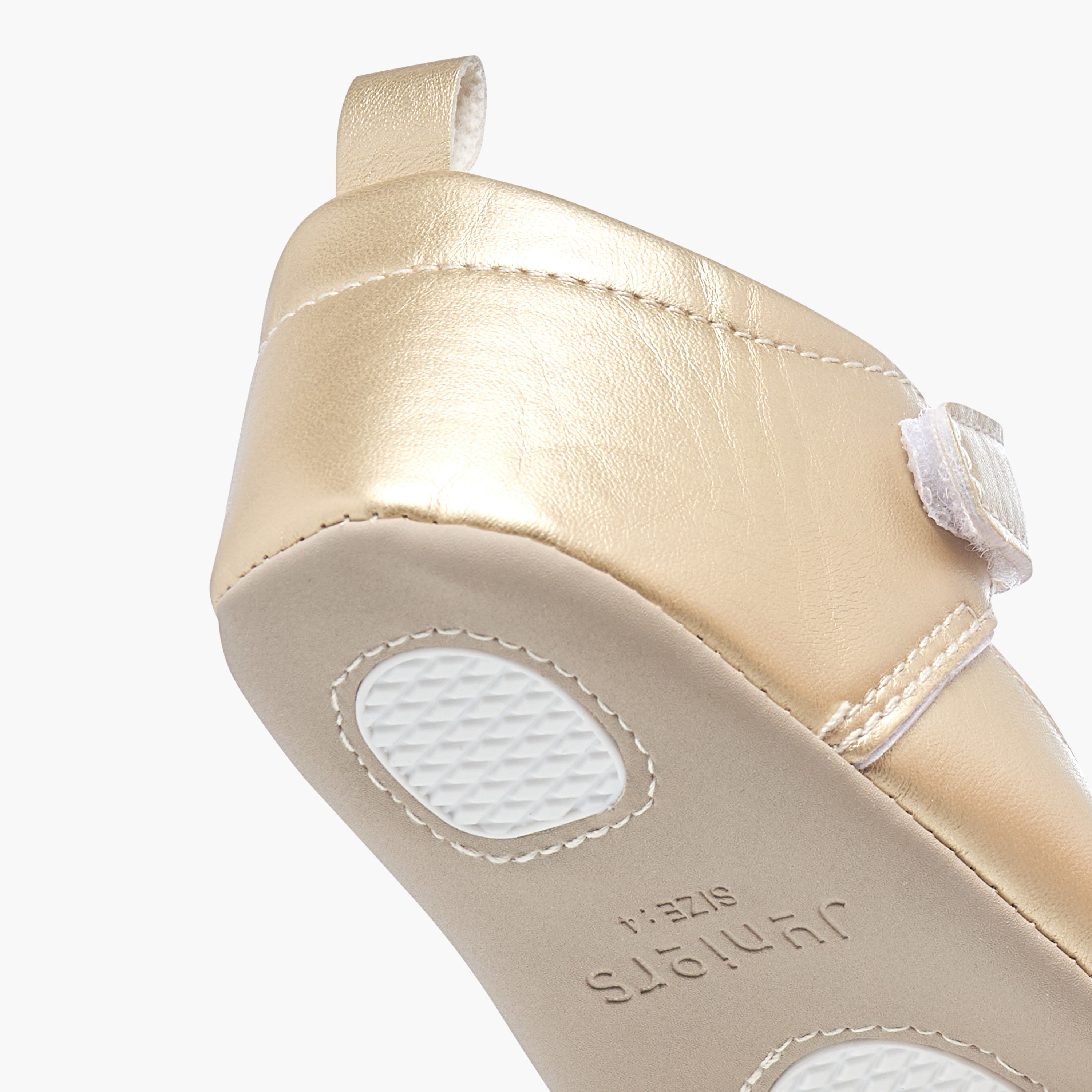 بوت بتزيينات فراشة وبشريط إغلاق لاصق من جونيورز-baby-girls-shoes-closedshoes-image-6