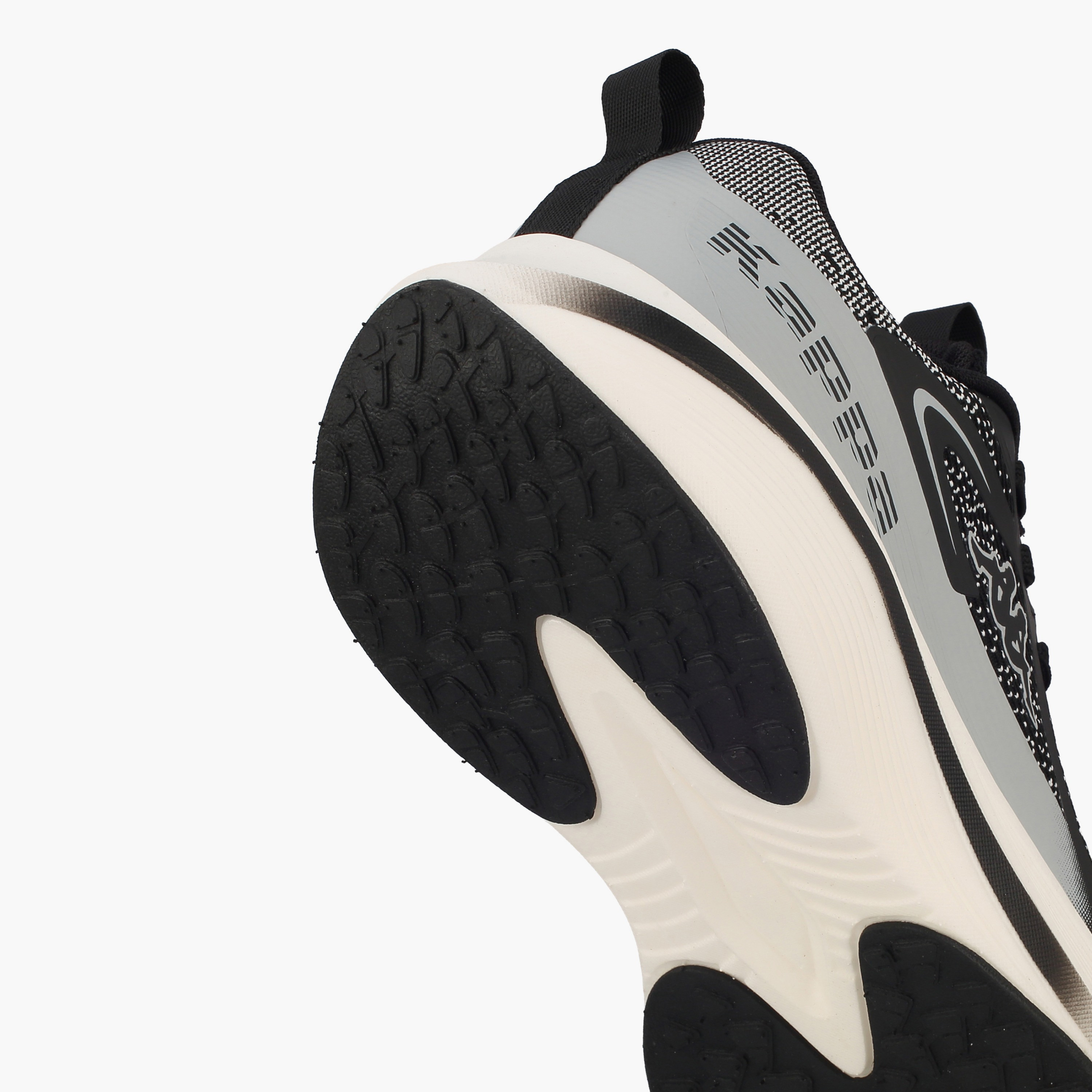 حذاء رياضي برباط إغلاق وشعار للرجال من كابا-sports-men-shoes-image-5